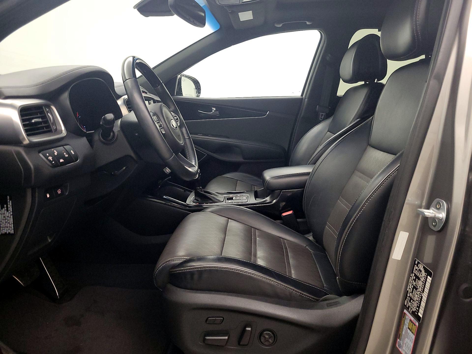 Thumbnail: 2016 Kia Sorento - 11