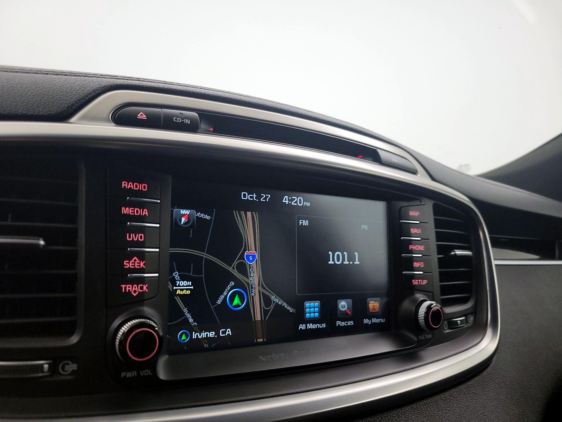 Thumbnail: 2016 Kia Sorento - 16