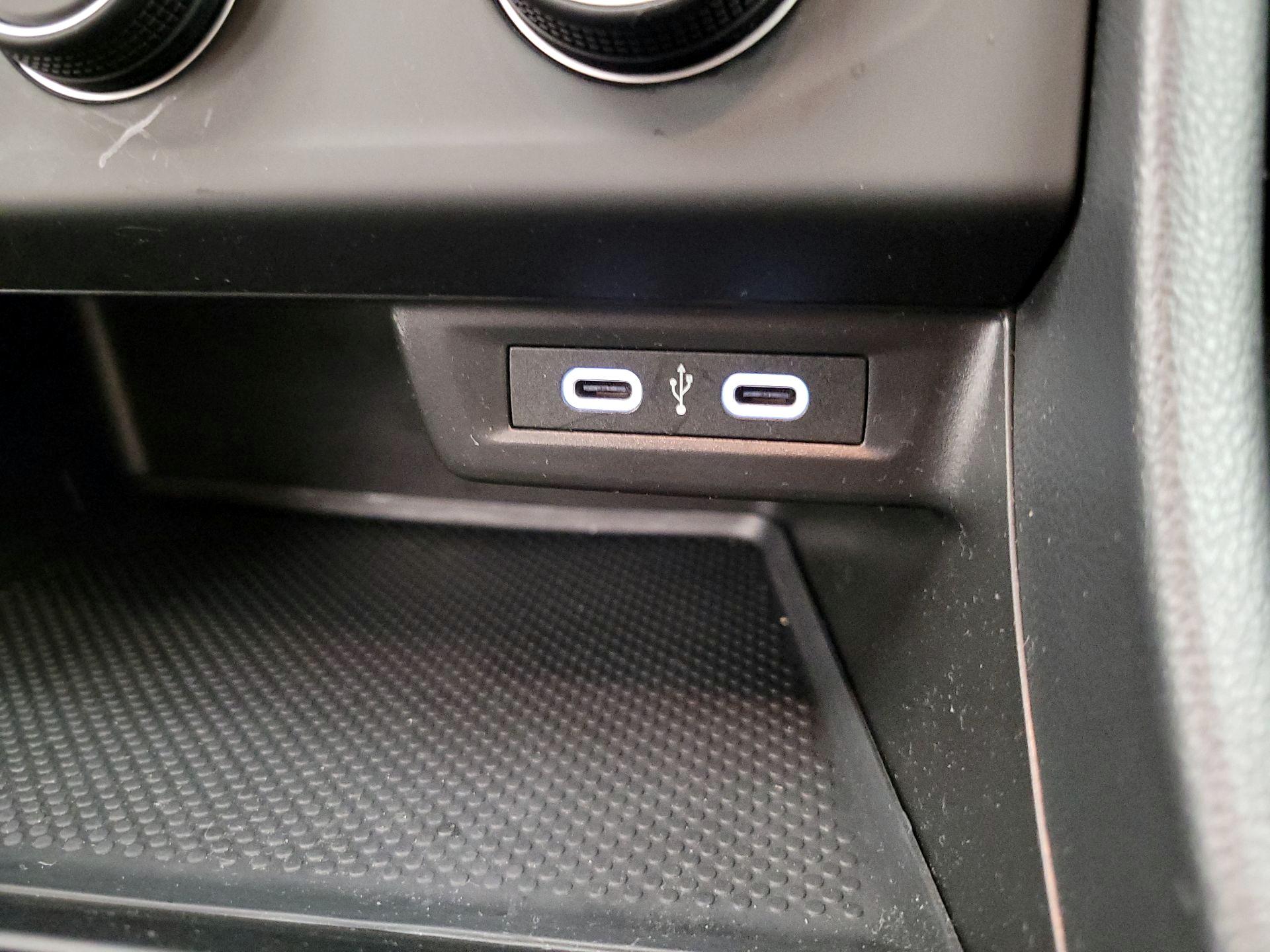 Thumbnail: 2023 Volkswagen Jetta - 18