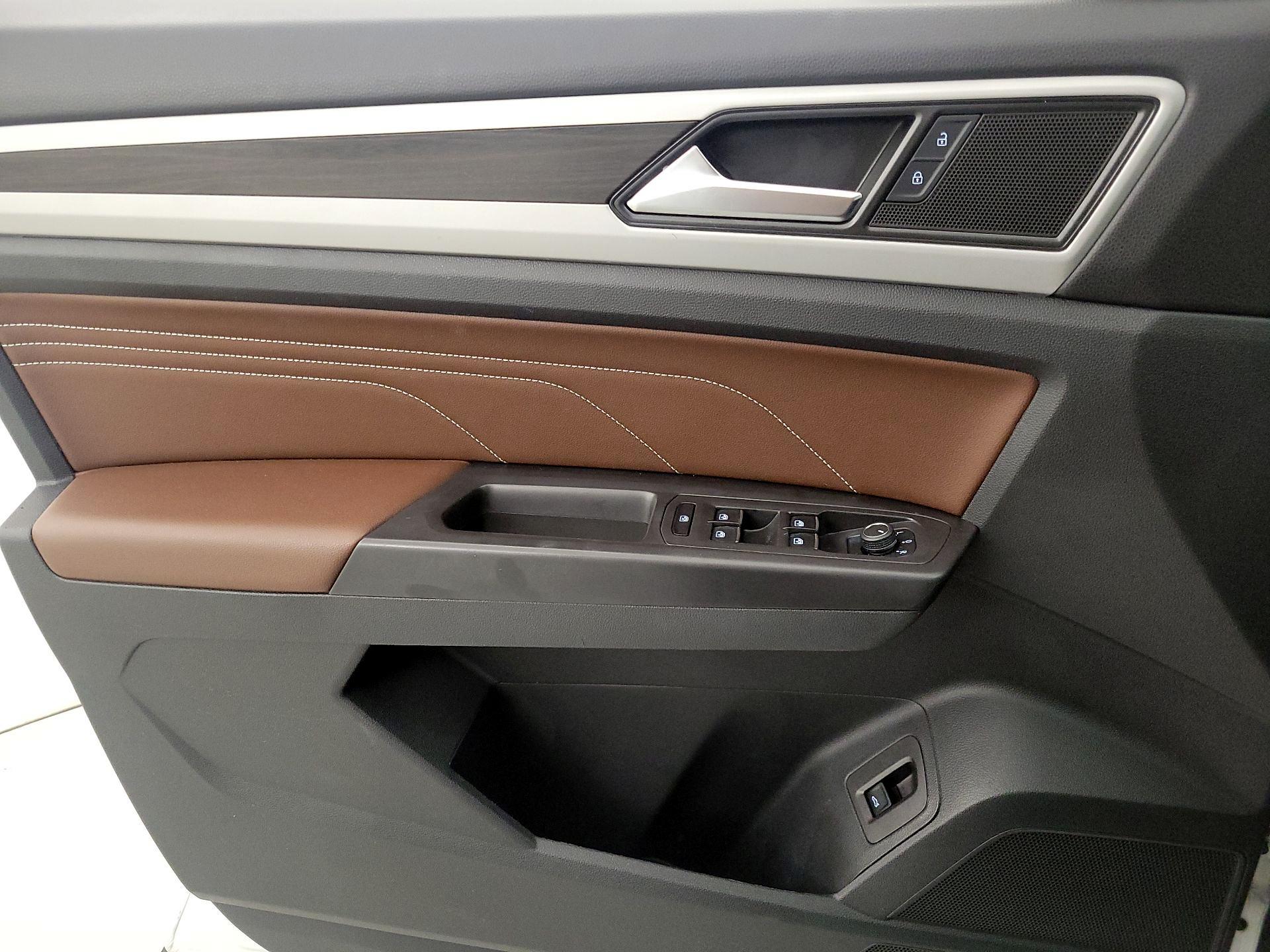 Thumbnail: 2023 Volkswagen Atlas - 12