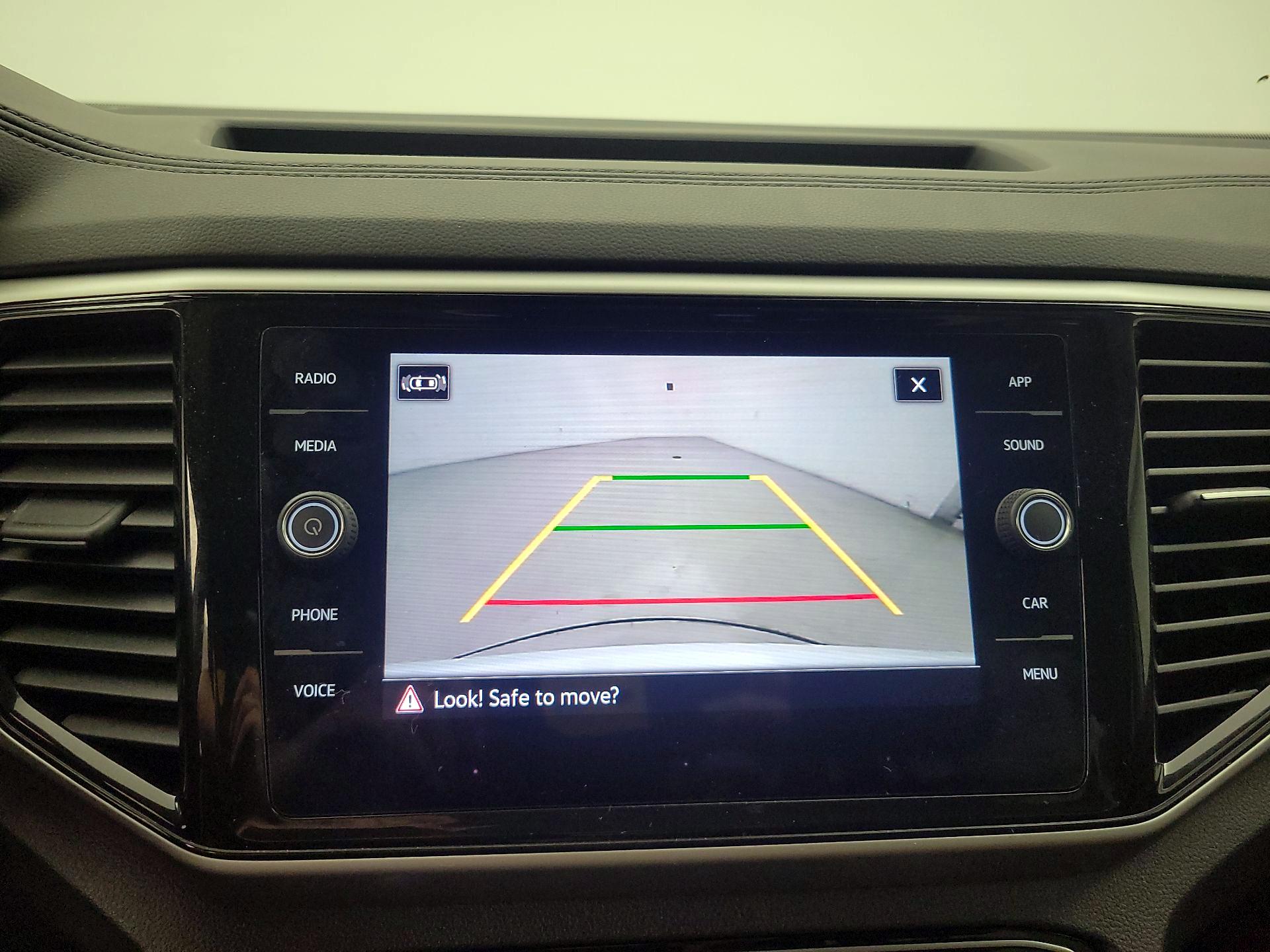 Thumbnail: 2023 Volkswagen Atlas - 14