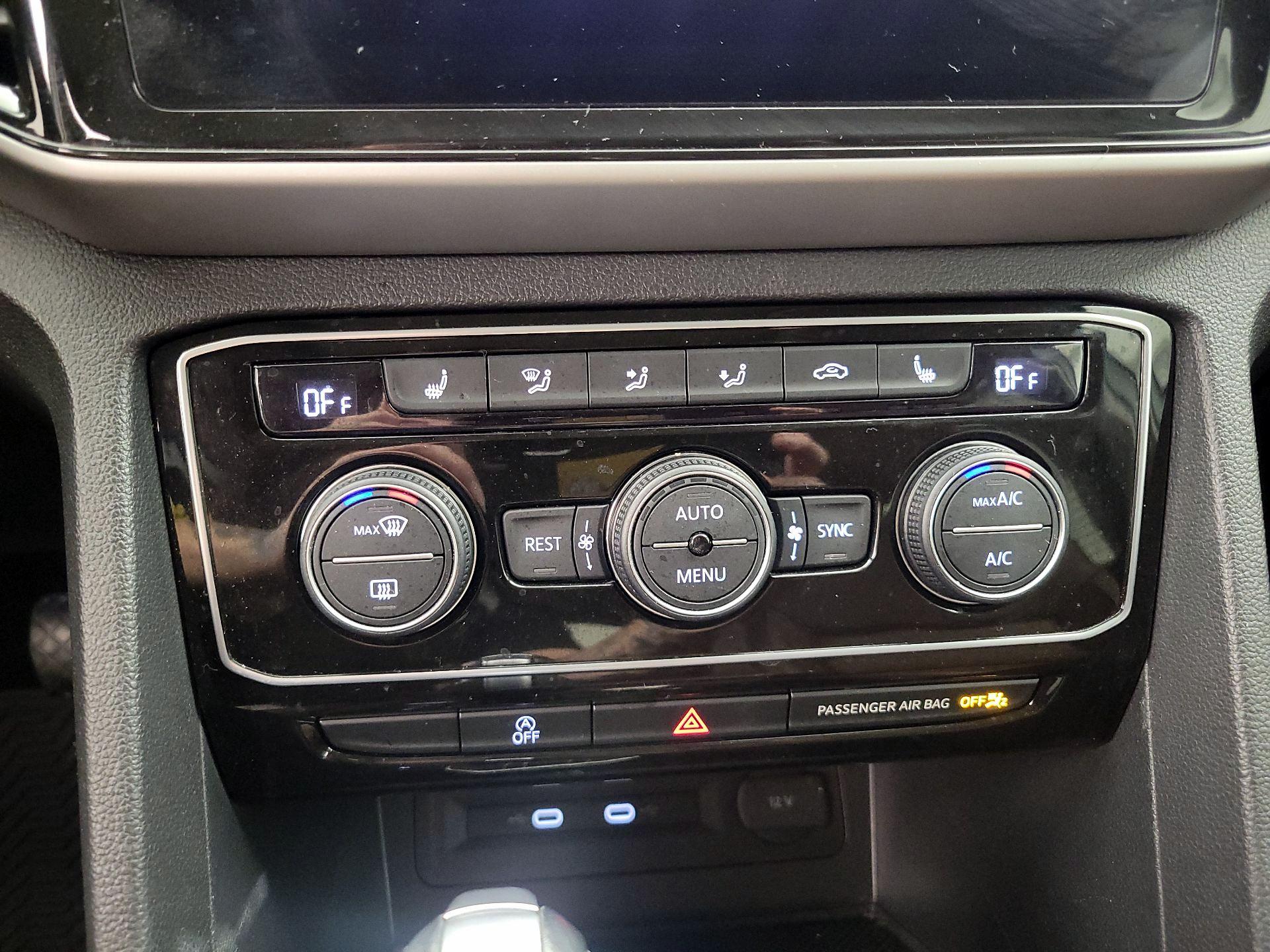 Thumbnail: 2023 Volkswagen Atlas - 16