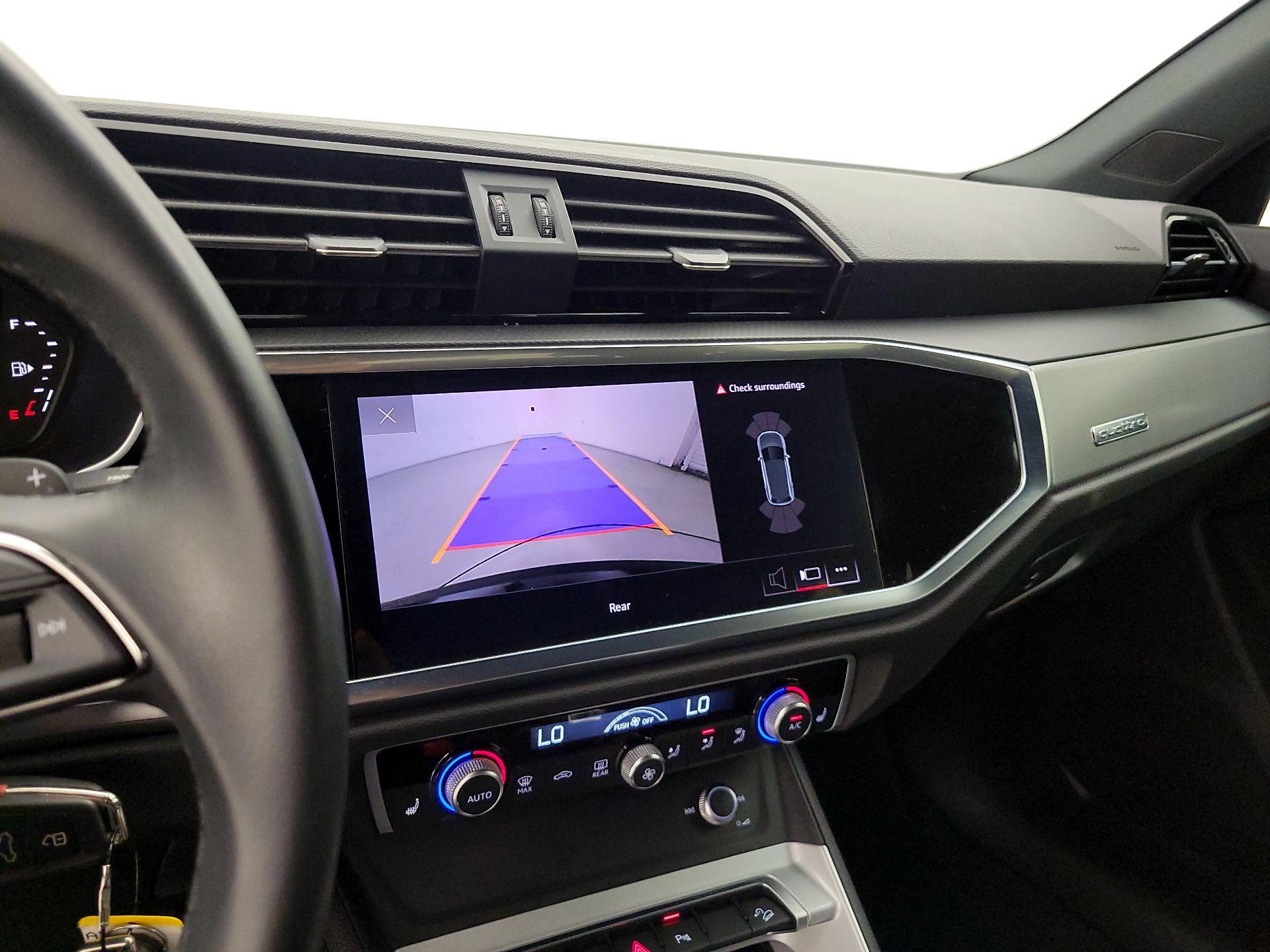 Thumbnail: 2023 Audi Q3 - 14