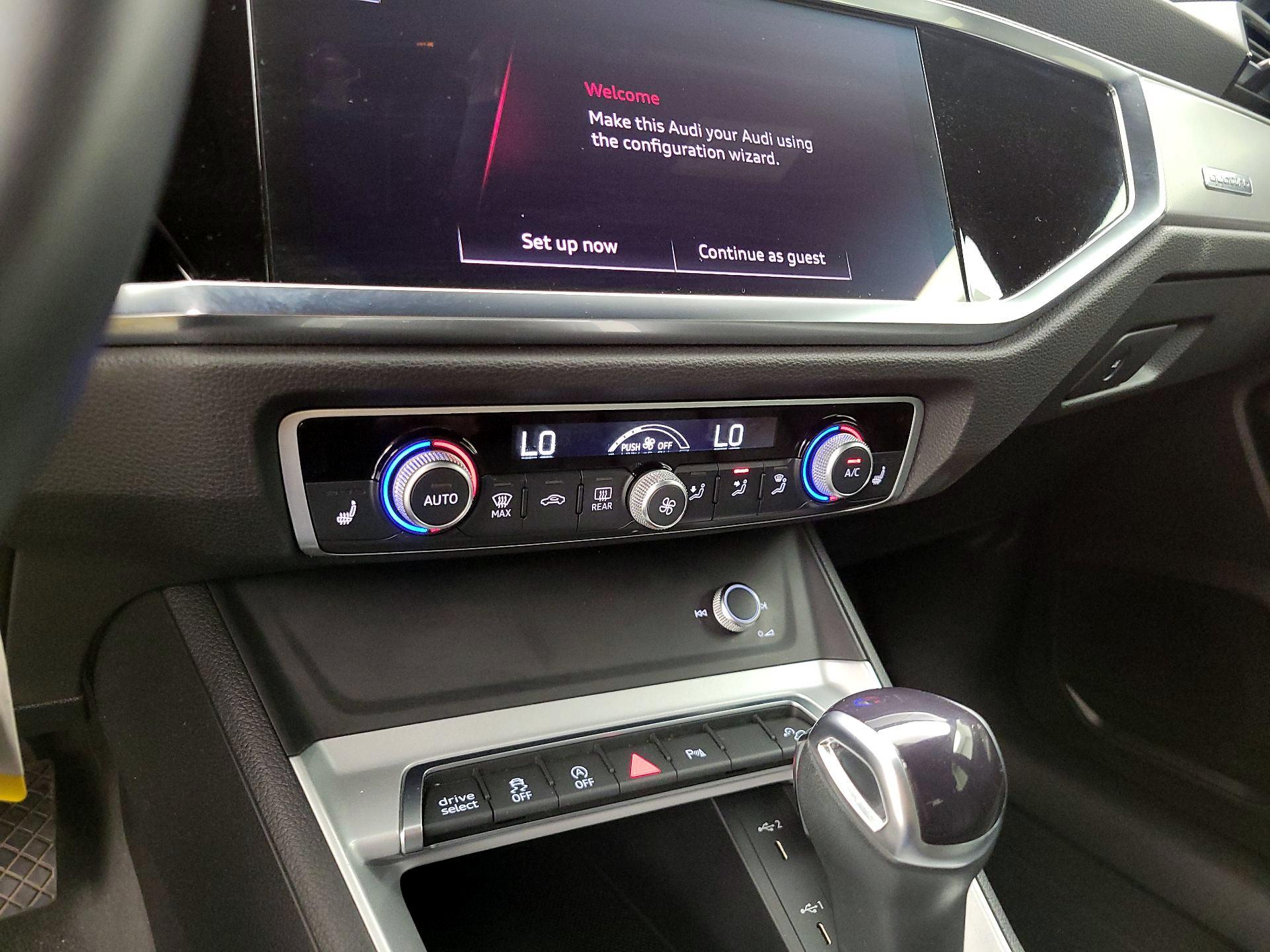 Thumbnail: 2023 Audi Q3 - 16