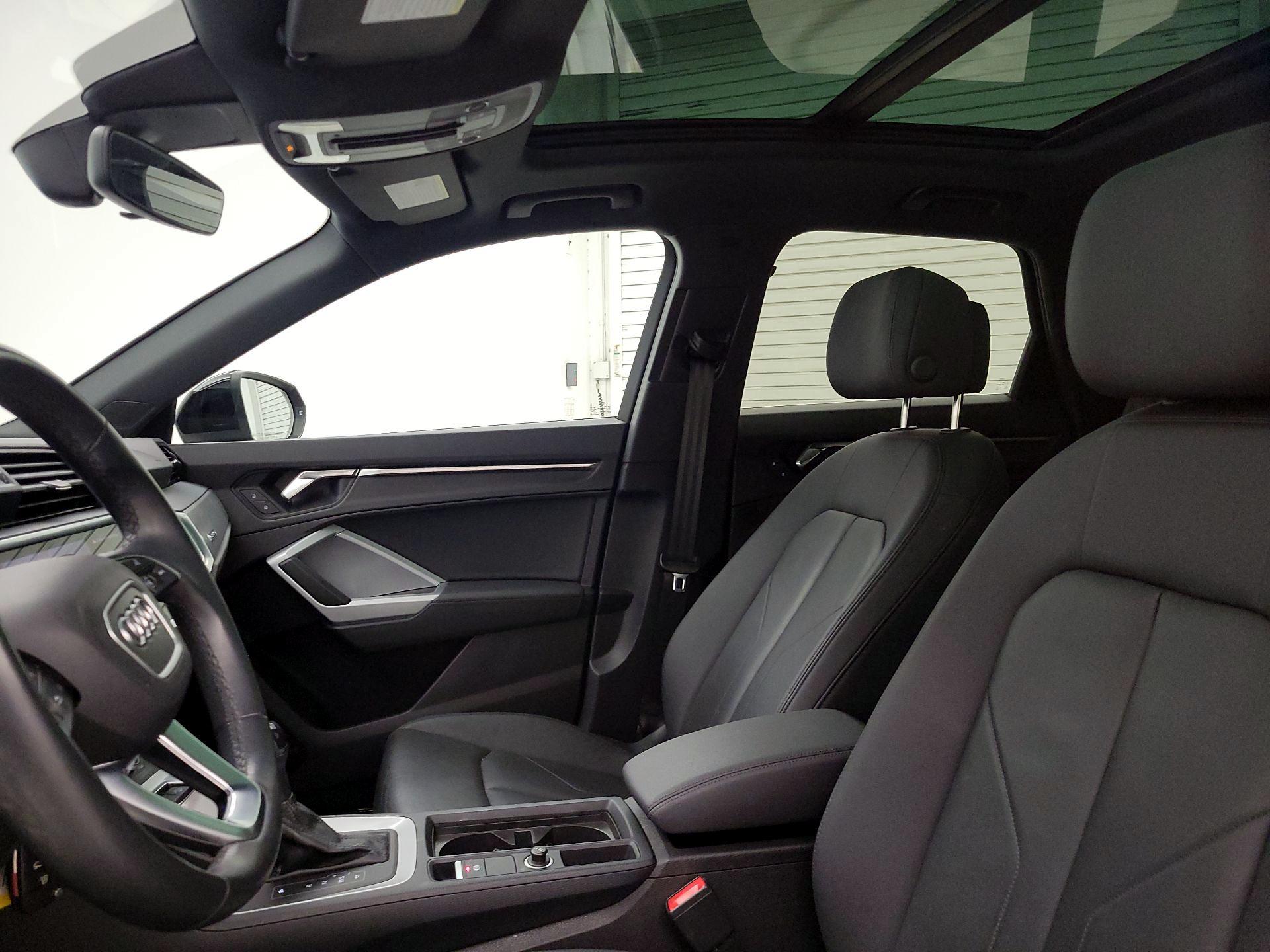 Thumbnail: 2023 Audi Q3 - 19