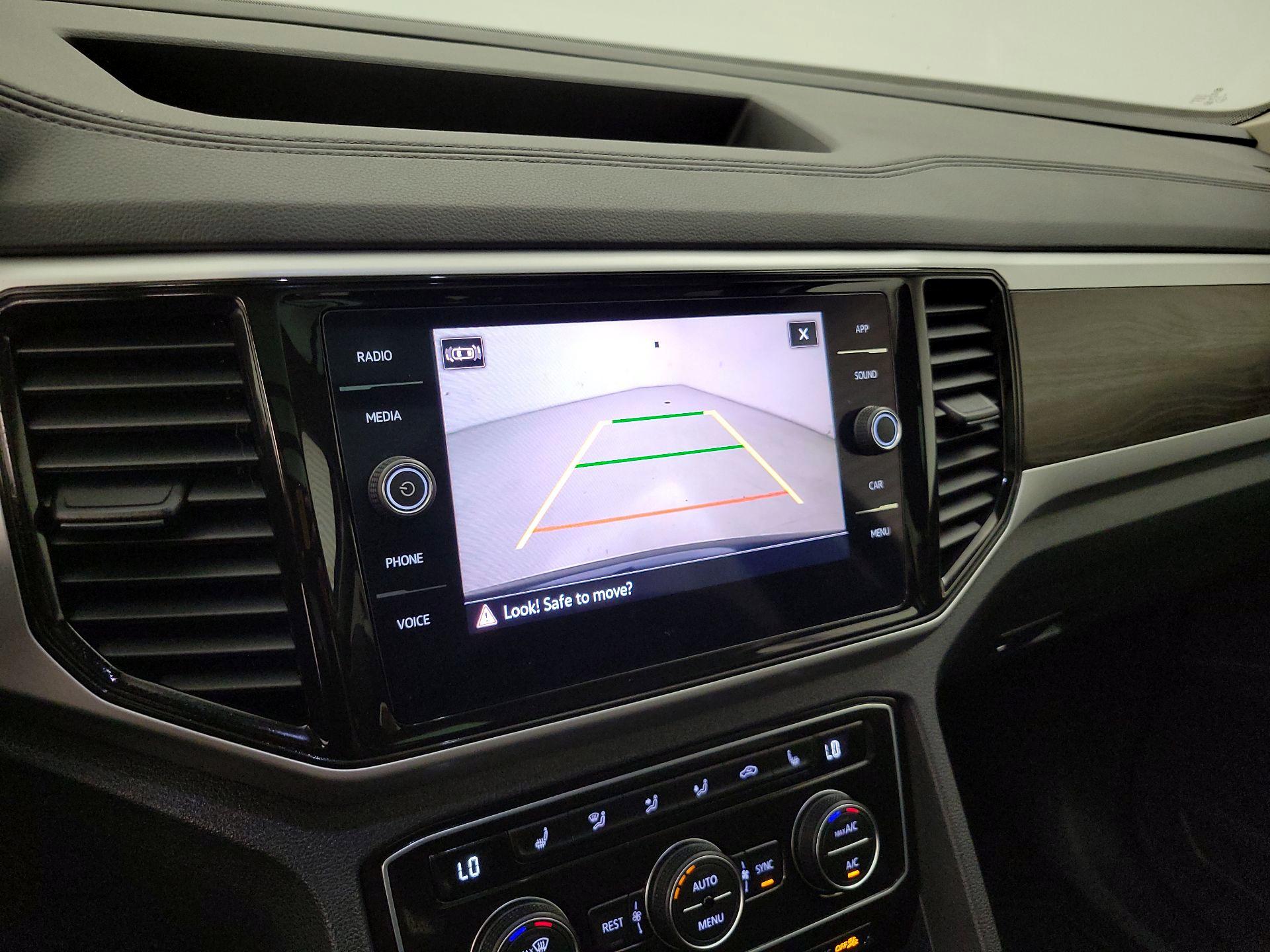 Thumbnail: 2022 Volkswagen Atlas - 14