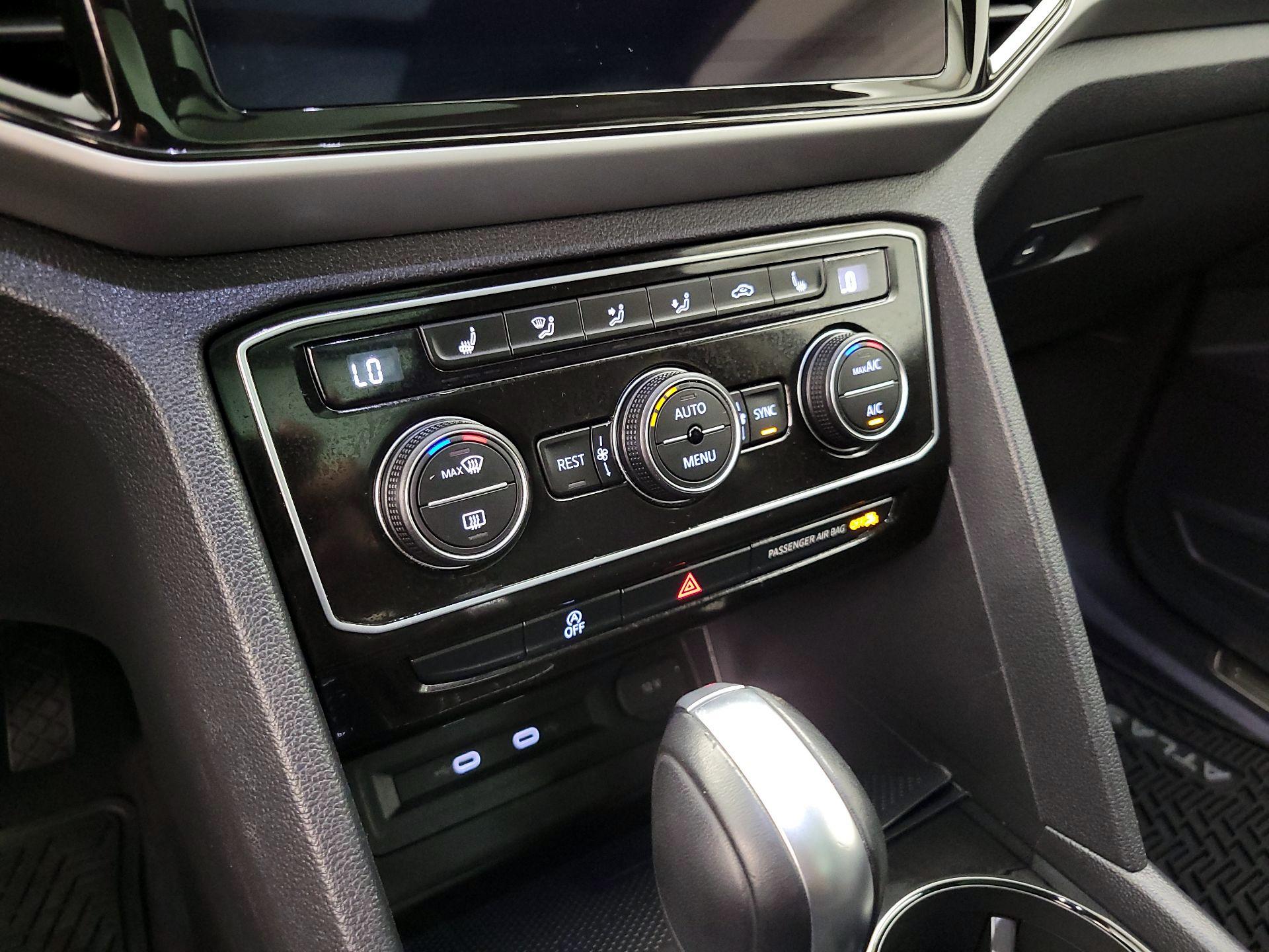 Thumbnail: 2022 Volkswagen Atlas - 16