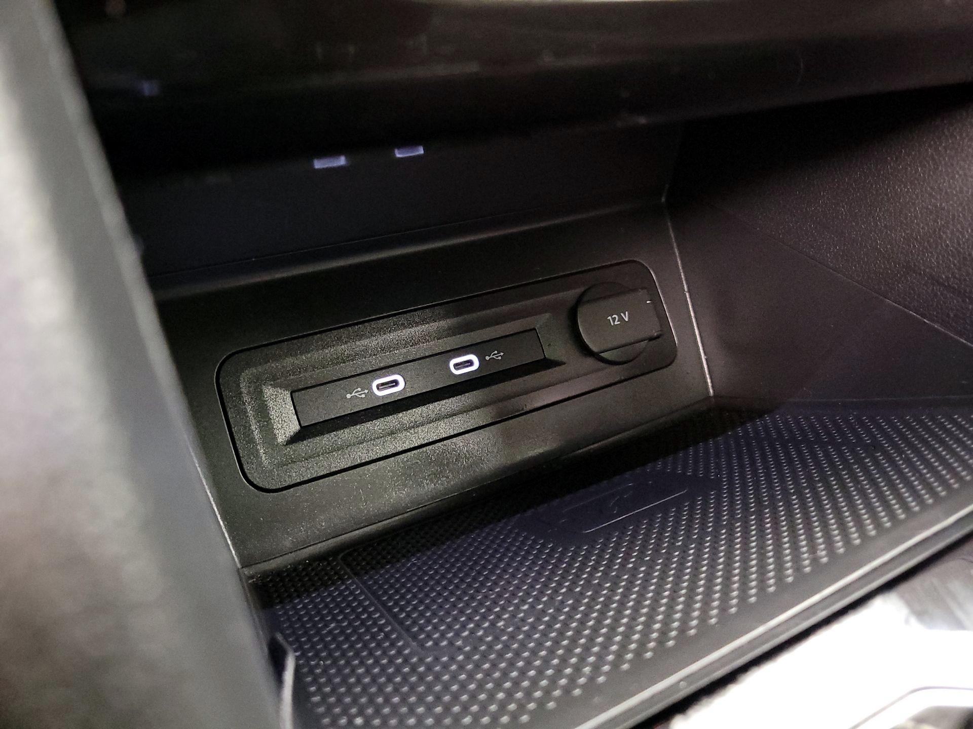 Thumbnail: 2022 Volkswagen Atlas - 18