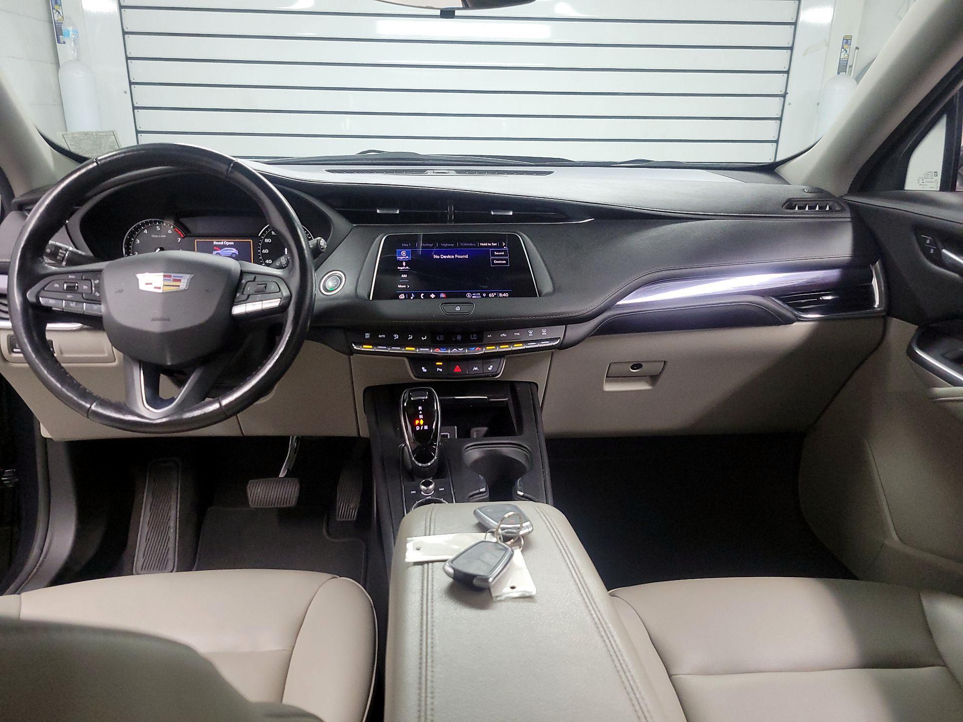 Thumbnail: 2023 Cadillac XT4 - 9