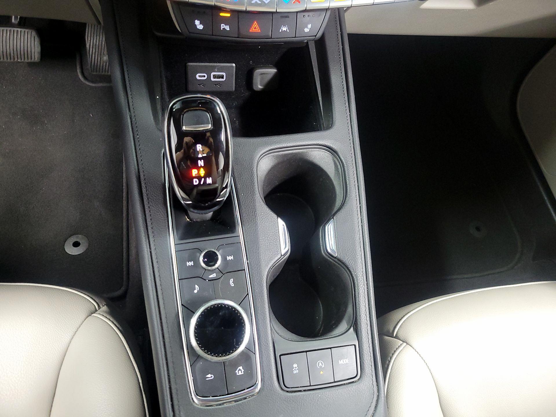 Thumbnail: 2023 Cadillac XT4 - 17