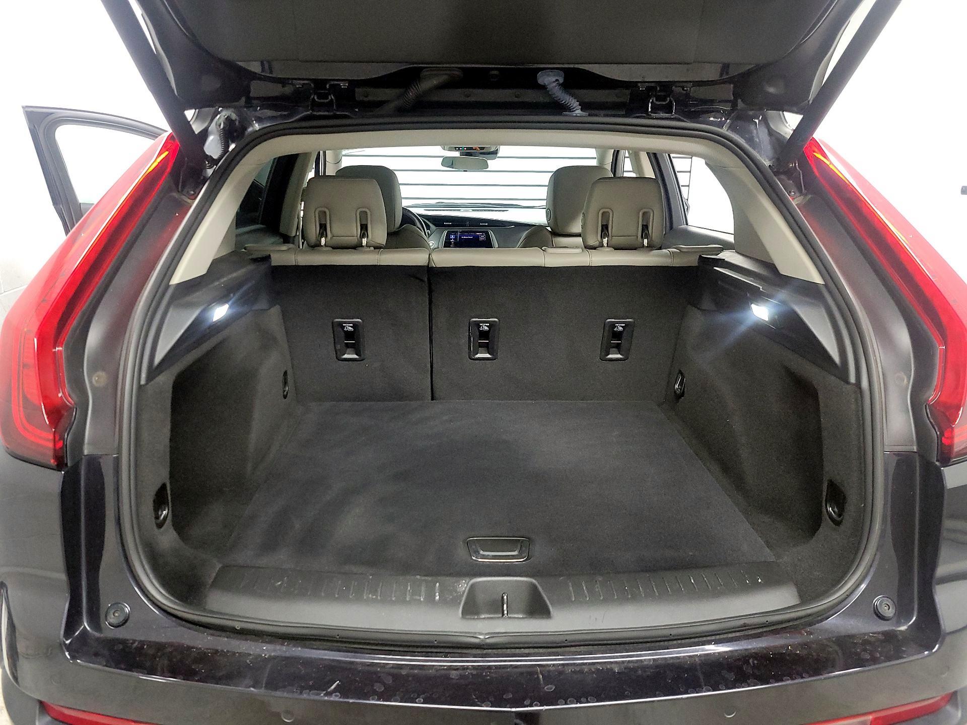 Thumbnail: 2023 Cadillac XT4 - 20