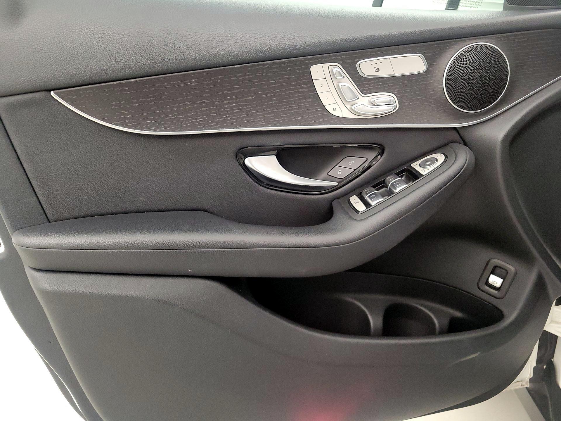 Thumbnail: 2021 Mercedes-Benz GLC - 12