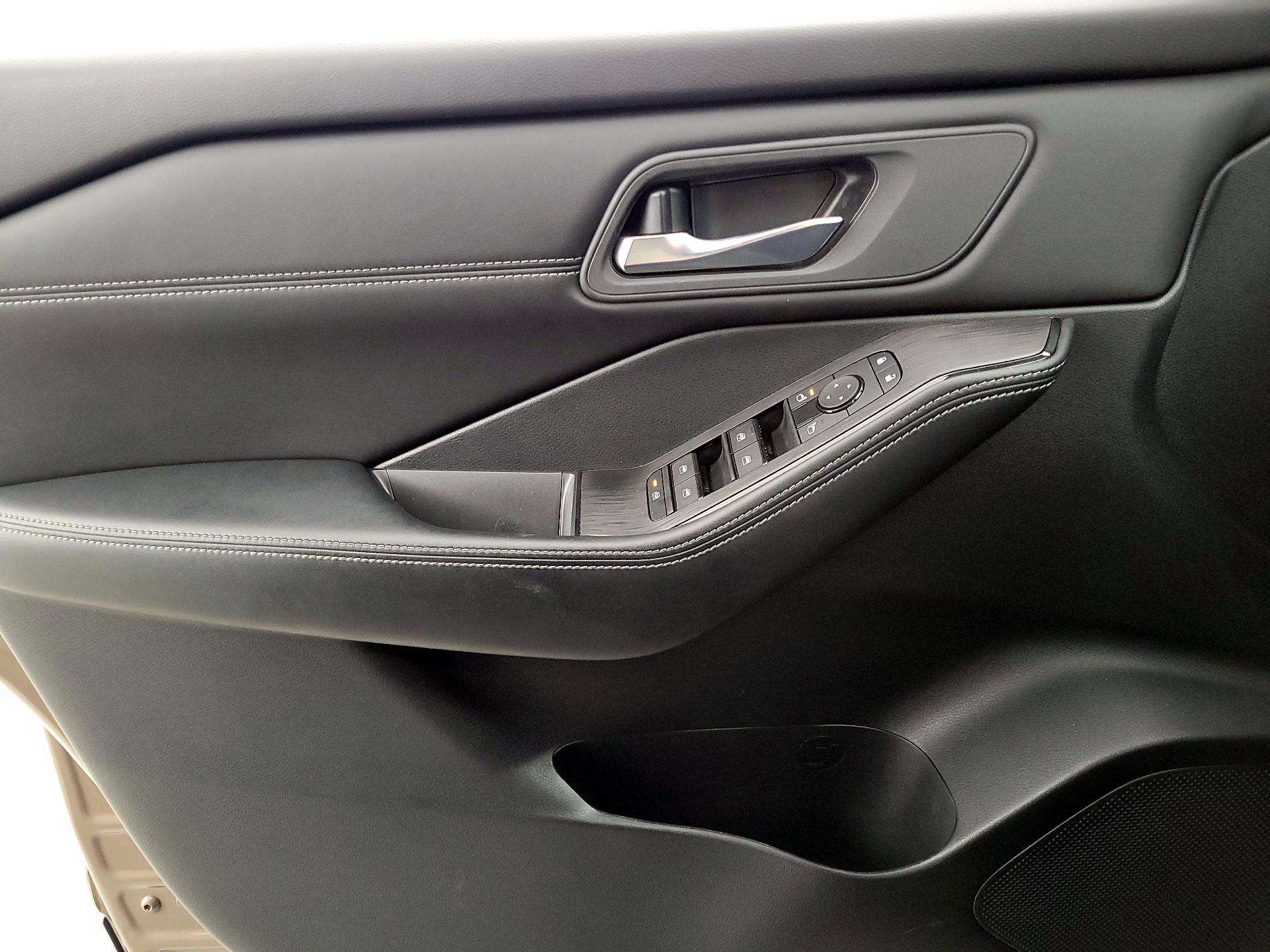 Thumbnail: 2024 Nissan Rogue - 12