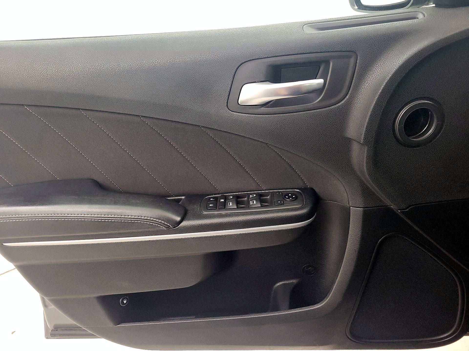 Thumbnail: 2019 Dodge Charger - 12