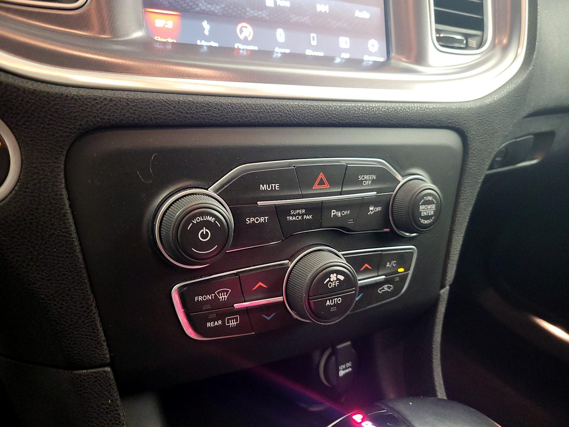 Thumbnail: 2019 Dodge Charger - 16