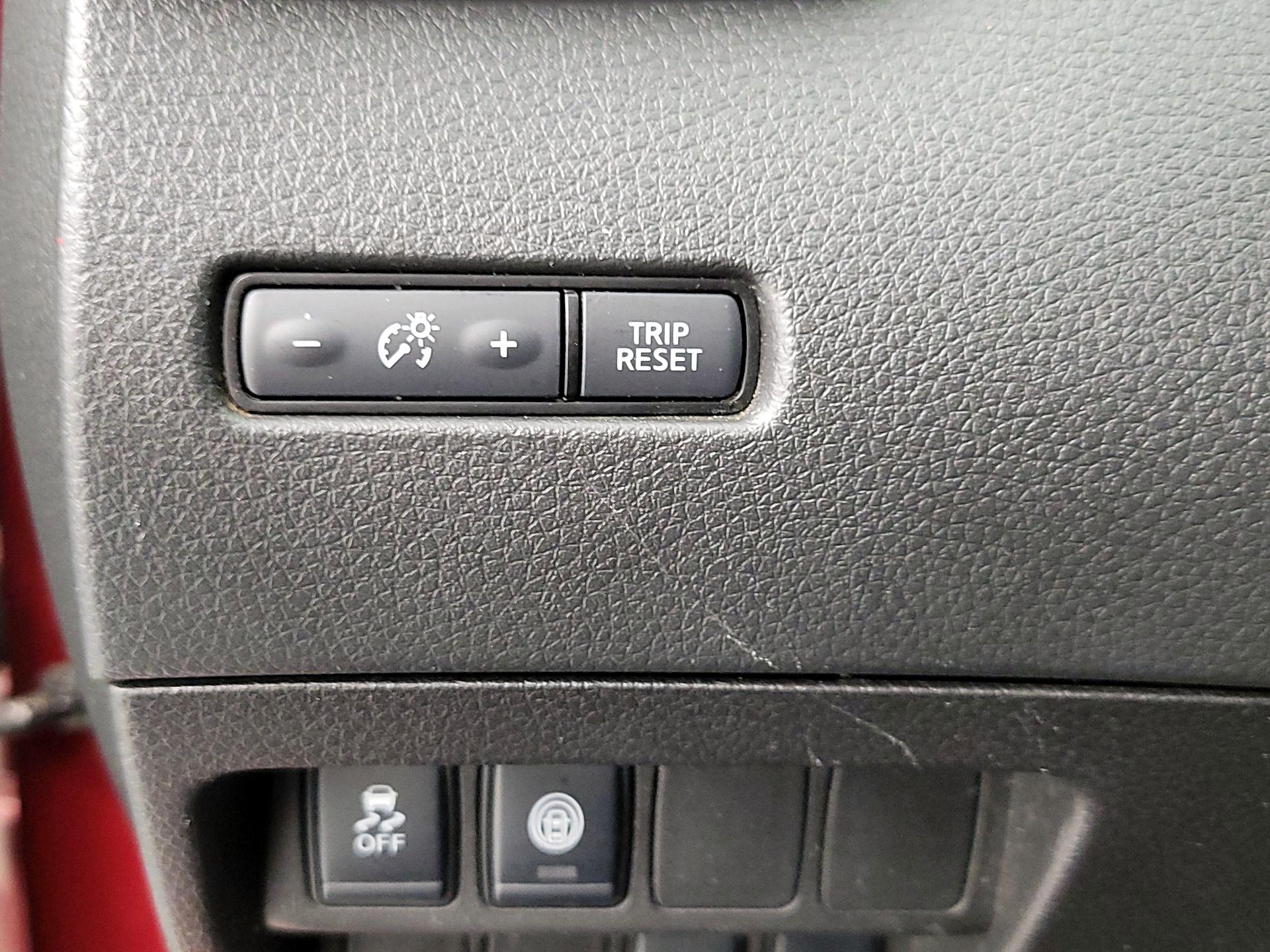 Thumbnail: 2022 Nissan Rogue Sport - 13