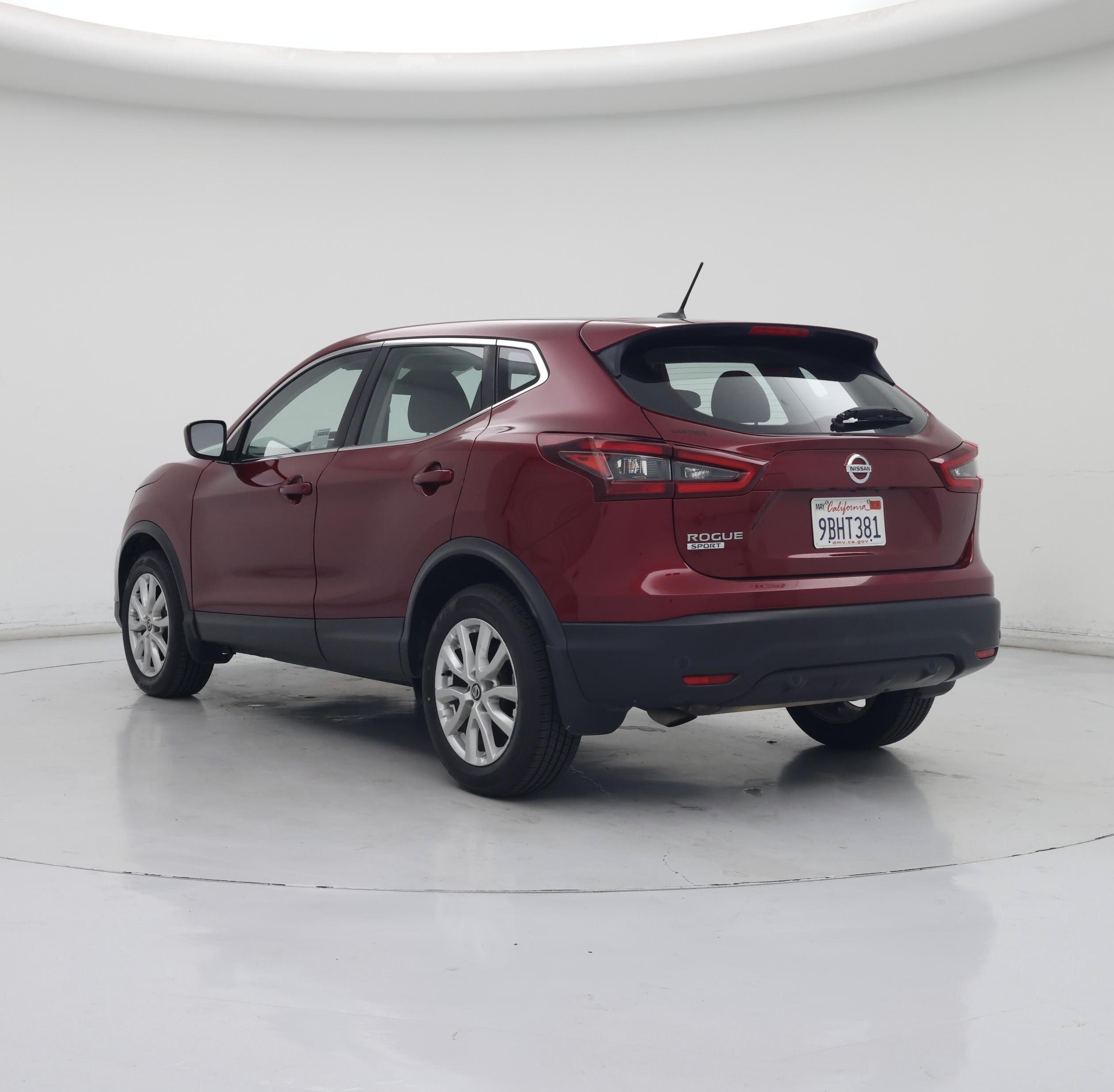 Thumbnail: 2022 Nissan Rogue Sport - 2