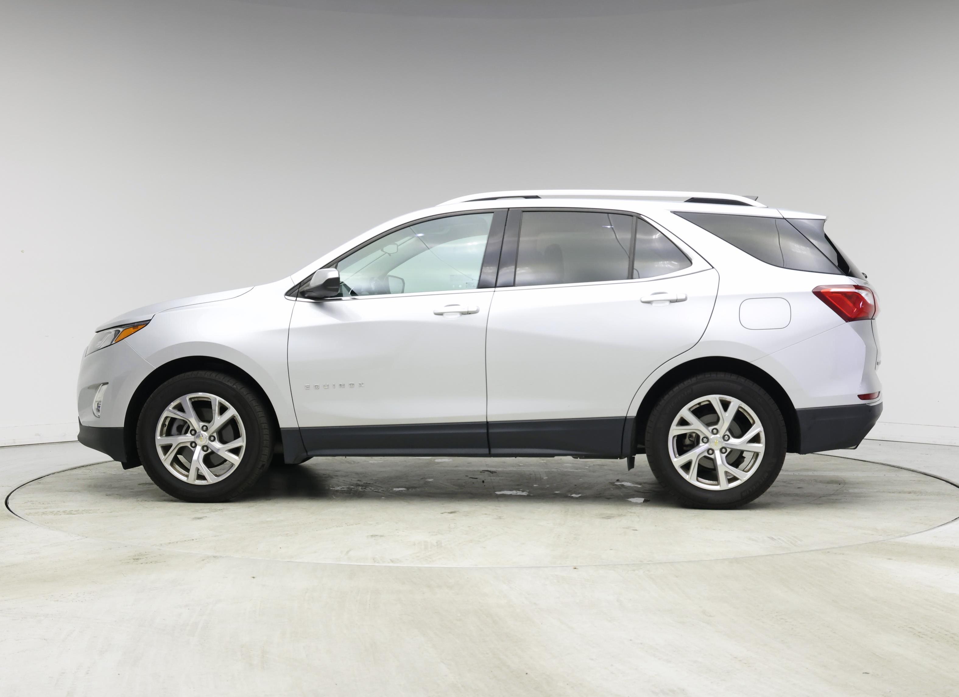 Thumbnail: 2020 Chevrolet Equinox - 3