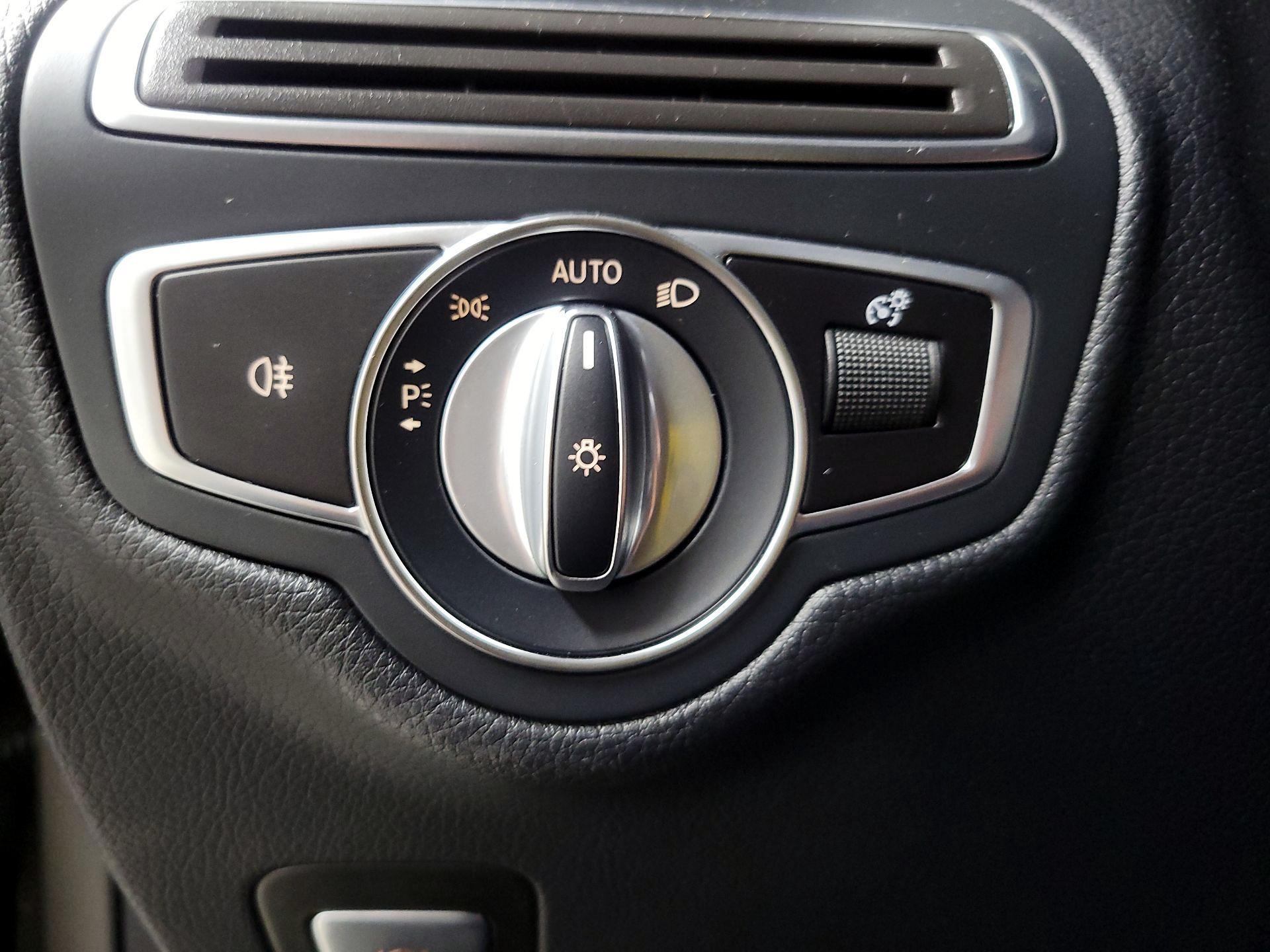 Thumbnail: 2019 Mercedes-Benz GLC - 13