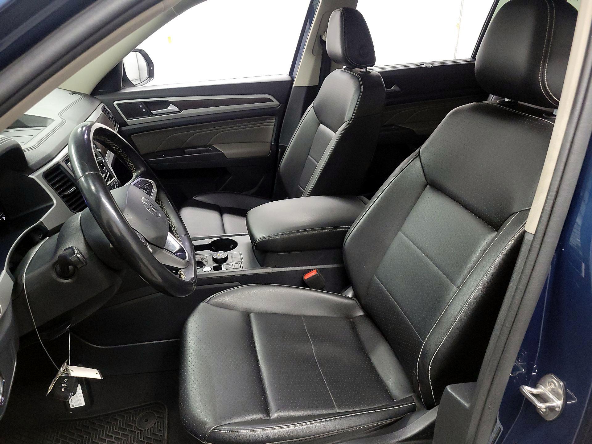 Thumbnail: 2022 Volkswagen Atlas - 11