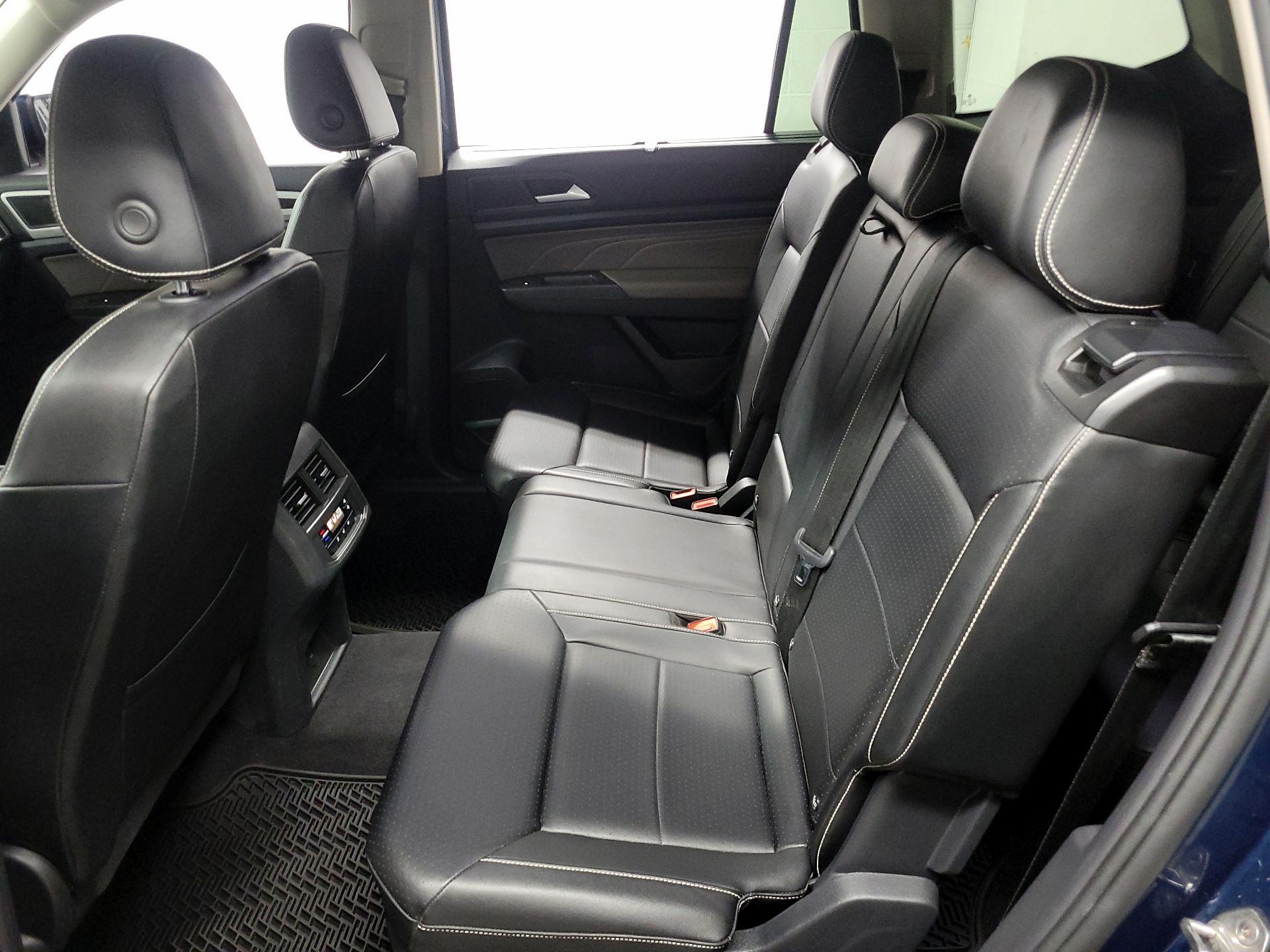 Thumbnail: 2022 Volkswagen Atlas - 17