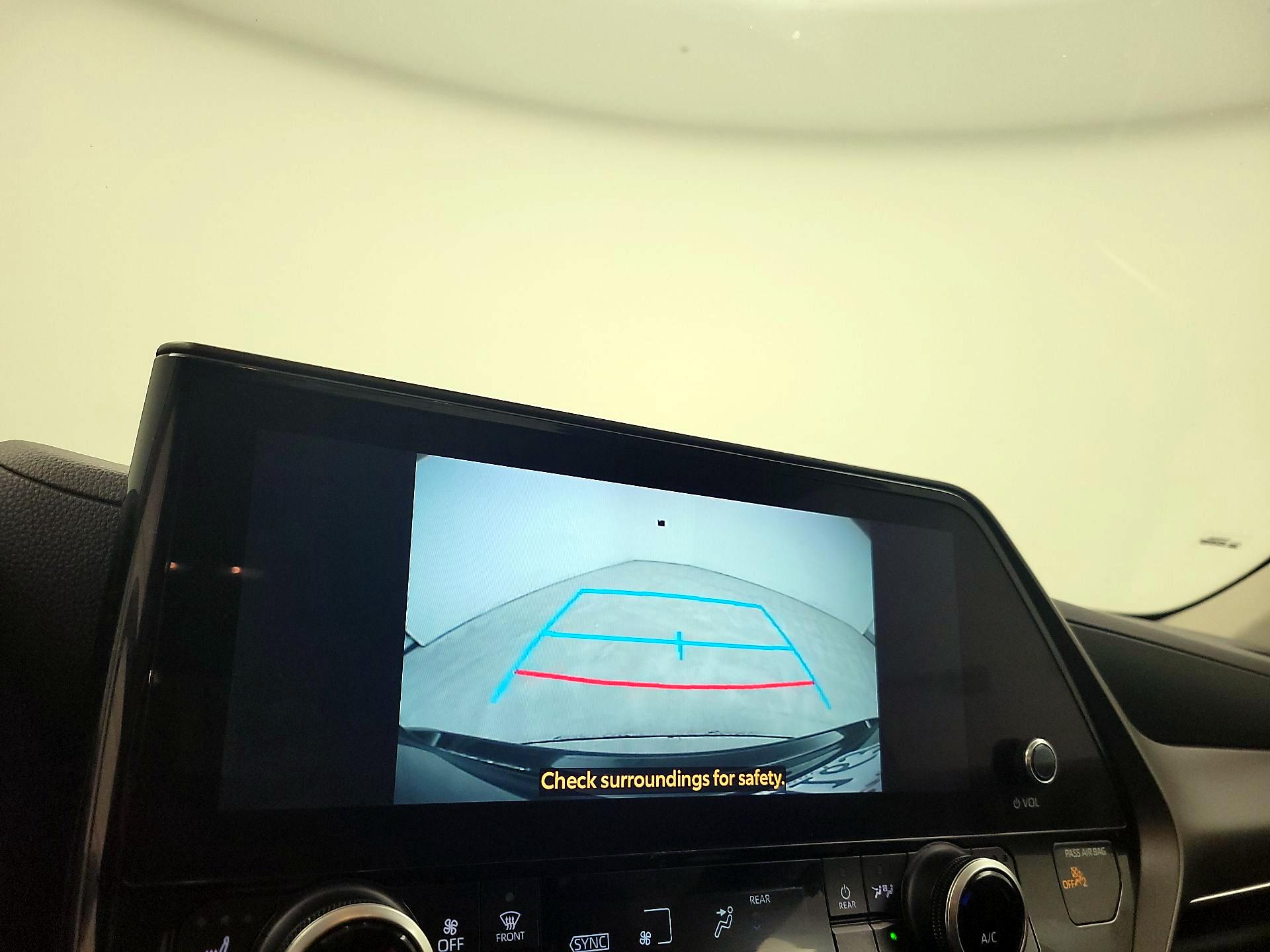 Thumbnail: 2023 Toyota Highlander - 14