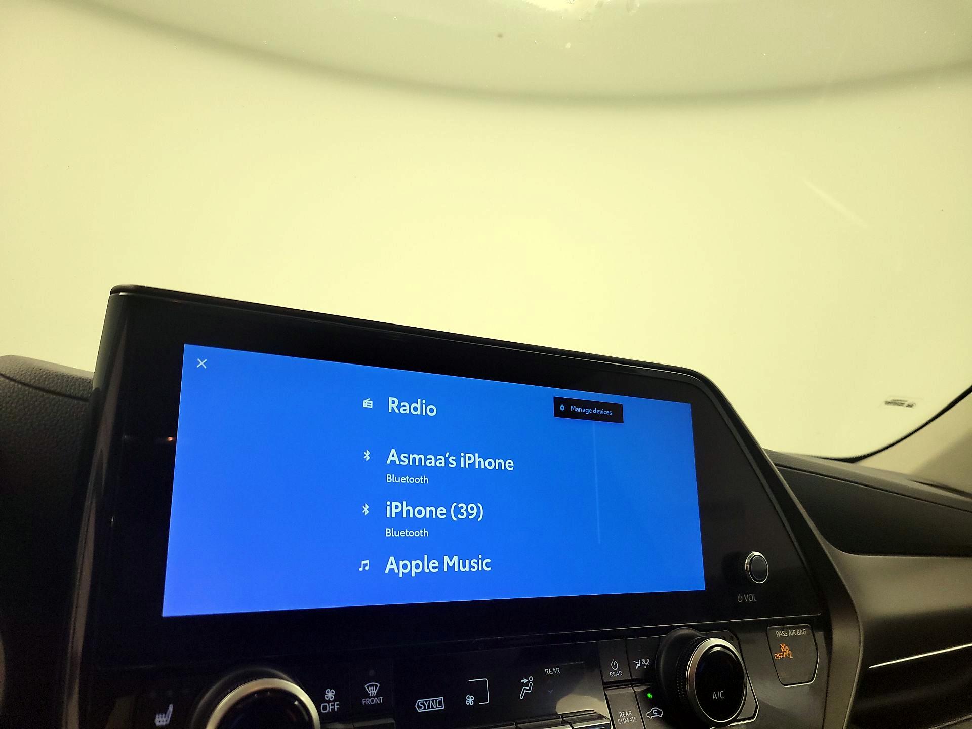 Thumbnail: 2023 Toyota Highlander - 15