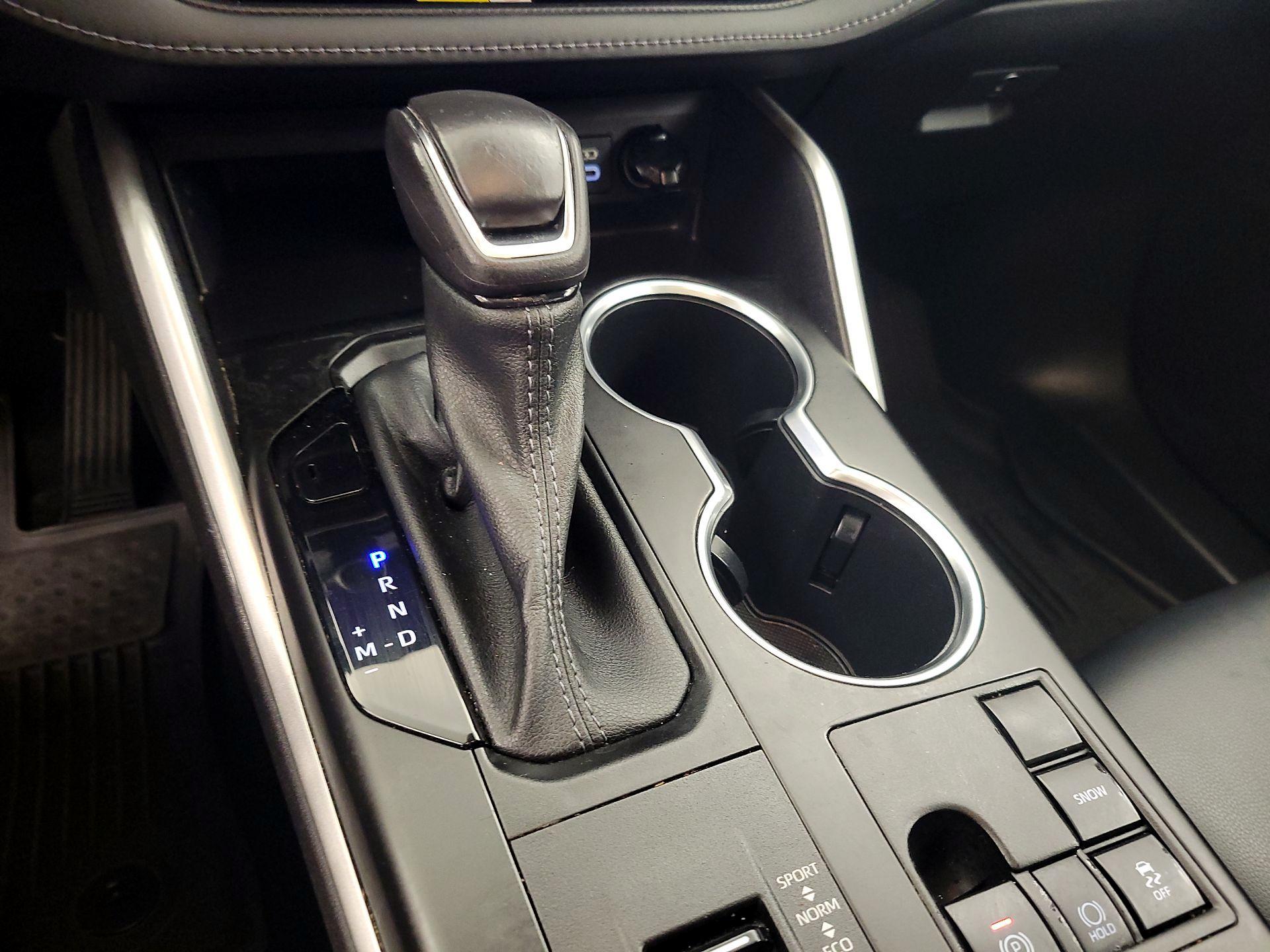 Thumbnail: 2023 Toyota Highlander - 17