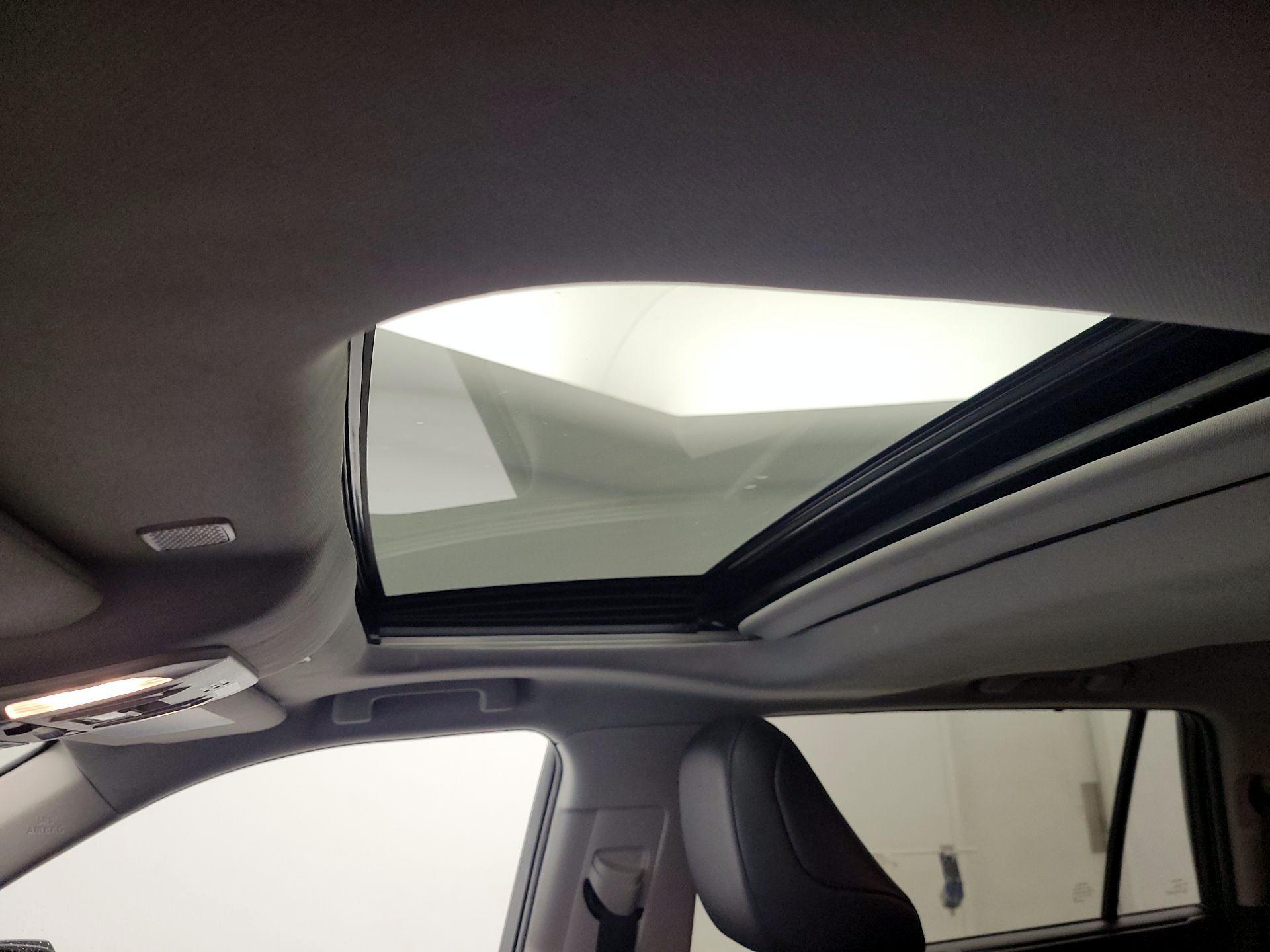 Thumbnail: 2023 Toyota Highlander - 19