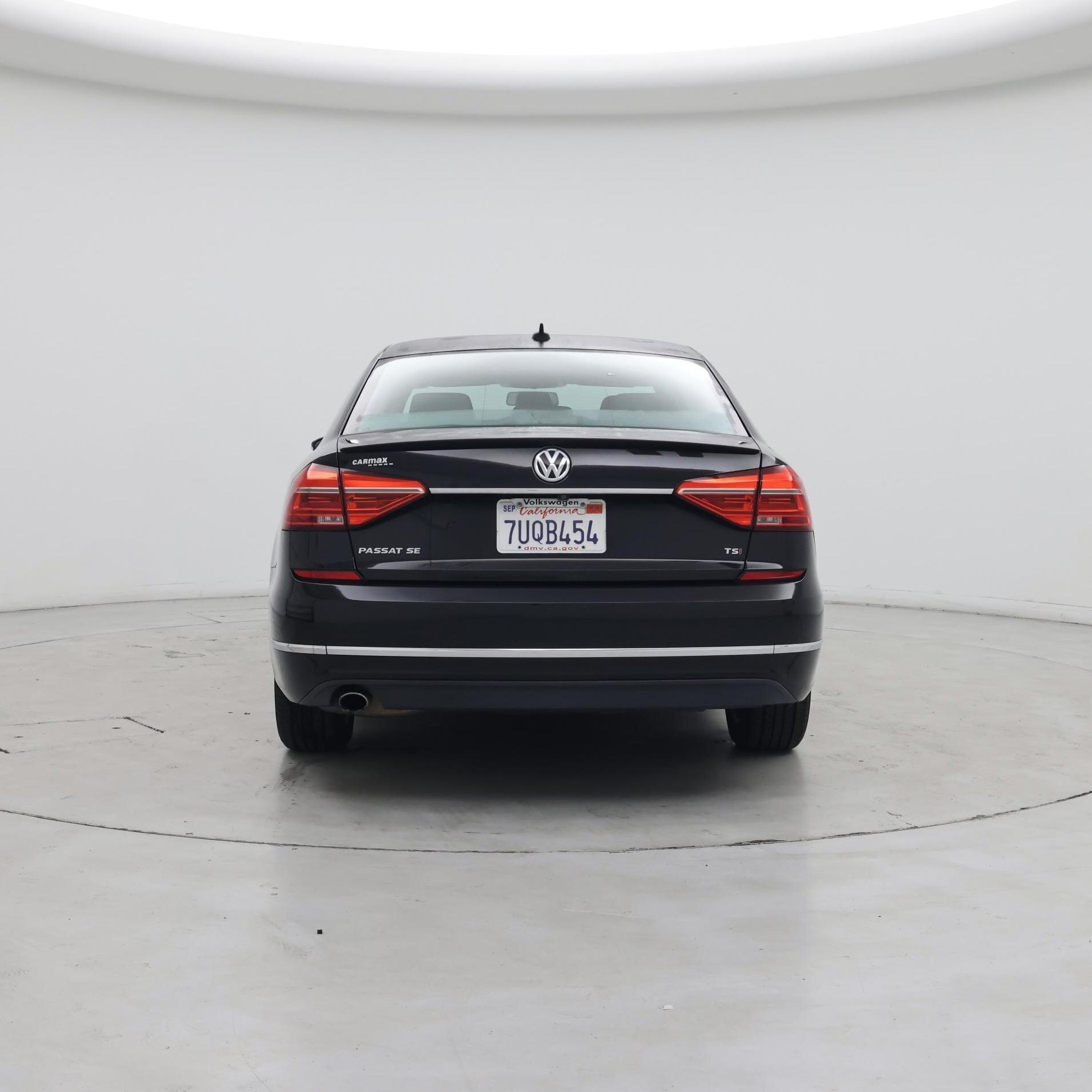 Thumbnail: 2016 Volkswagen Passat - 6