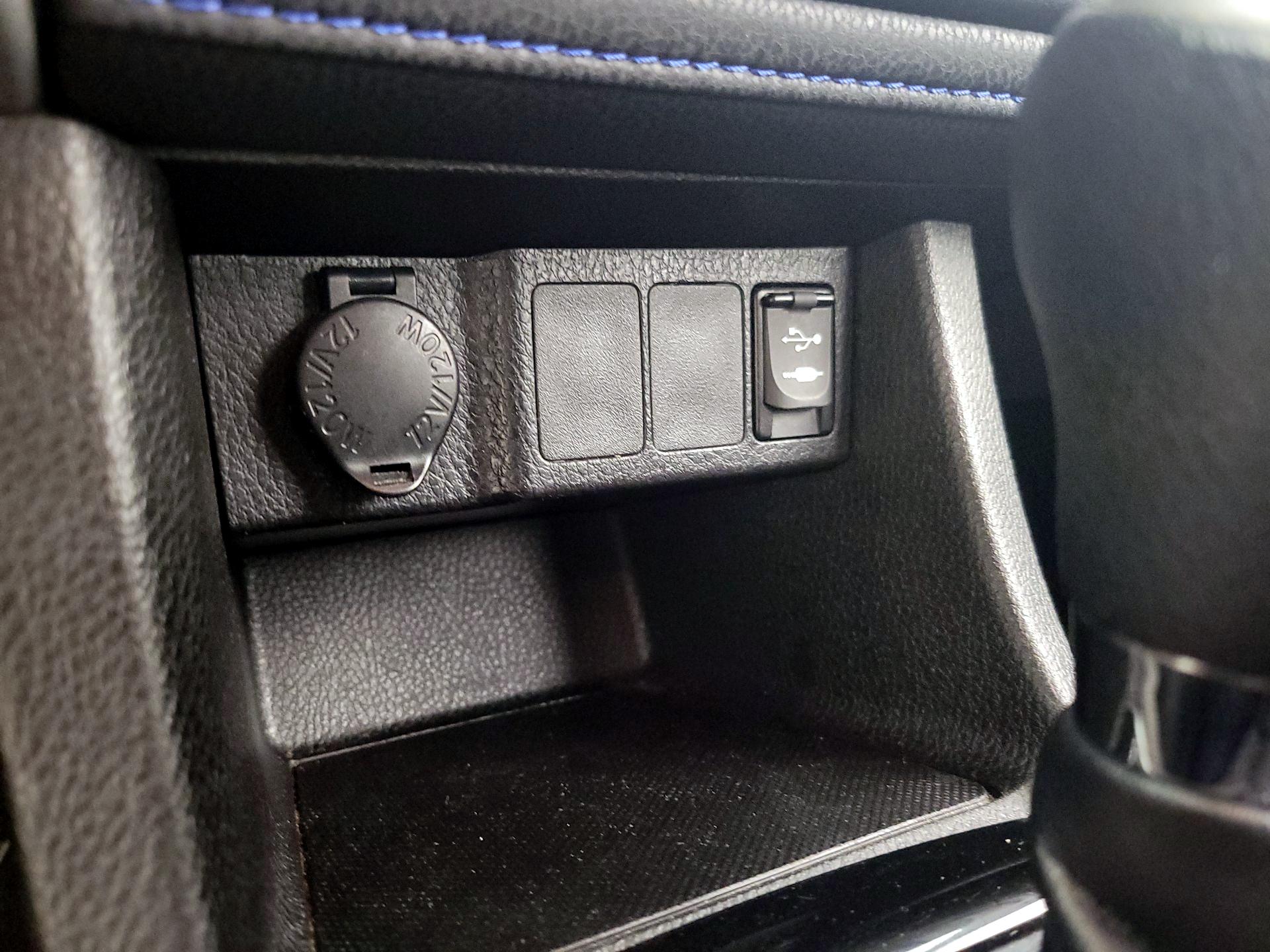 Thumbnail: 2017 Toyota Corolla - 18