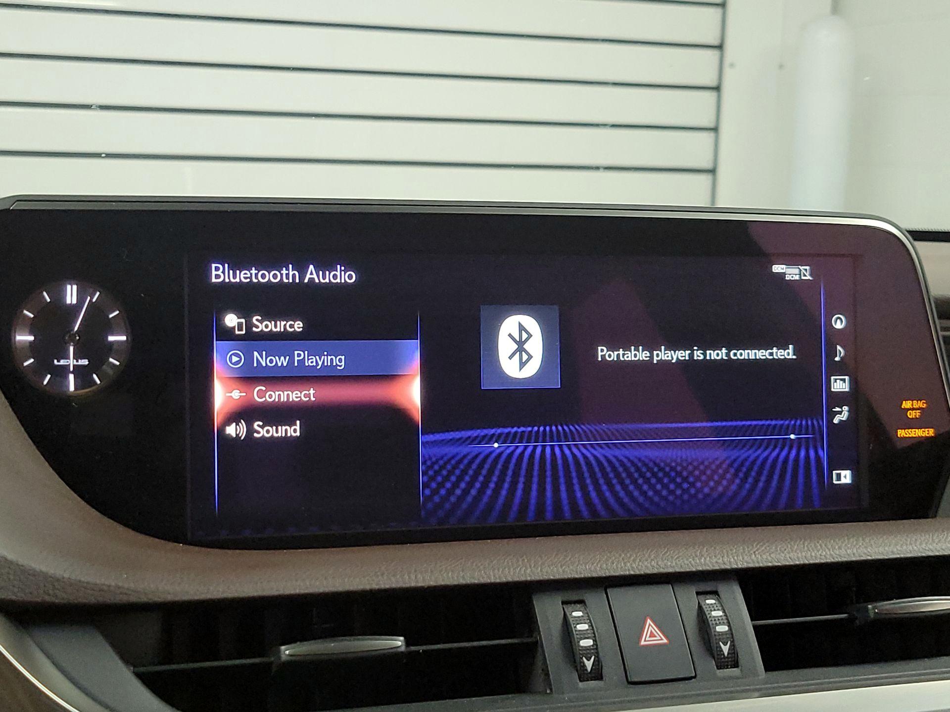 Thumbnail: 2021 Lexus ES - 14