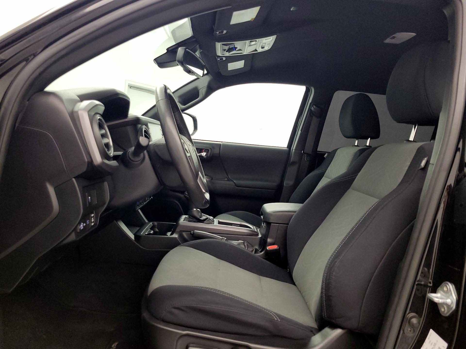 Thumbnail: 2021 Toyota Tacoma - 11