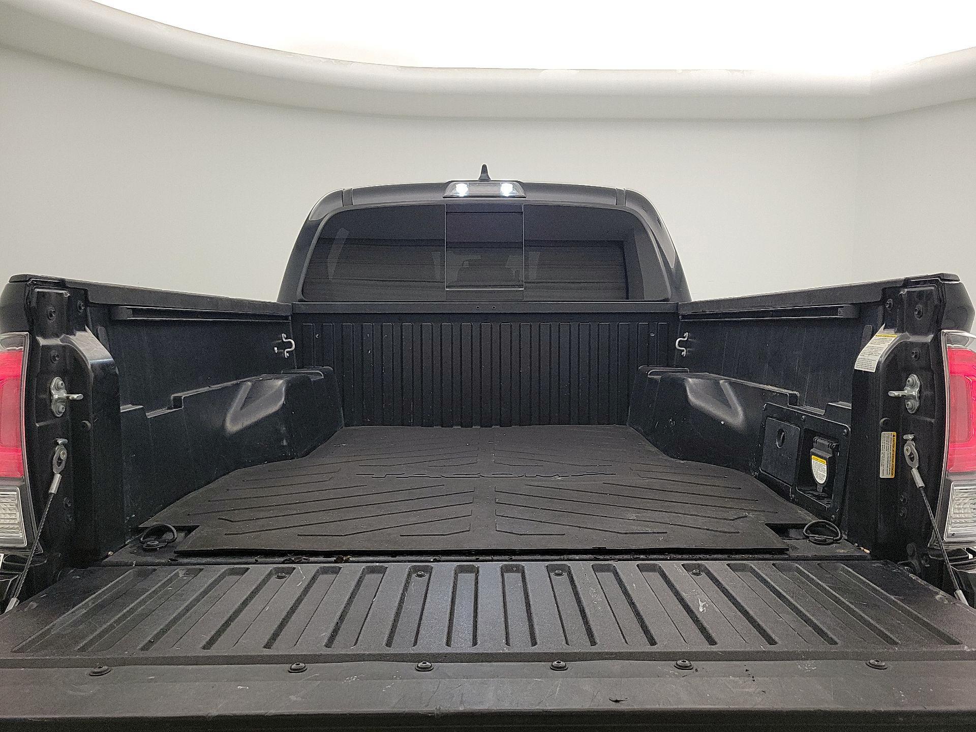 Thumbnail: 2021 Toyota Tacoma - 20