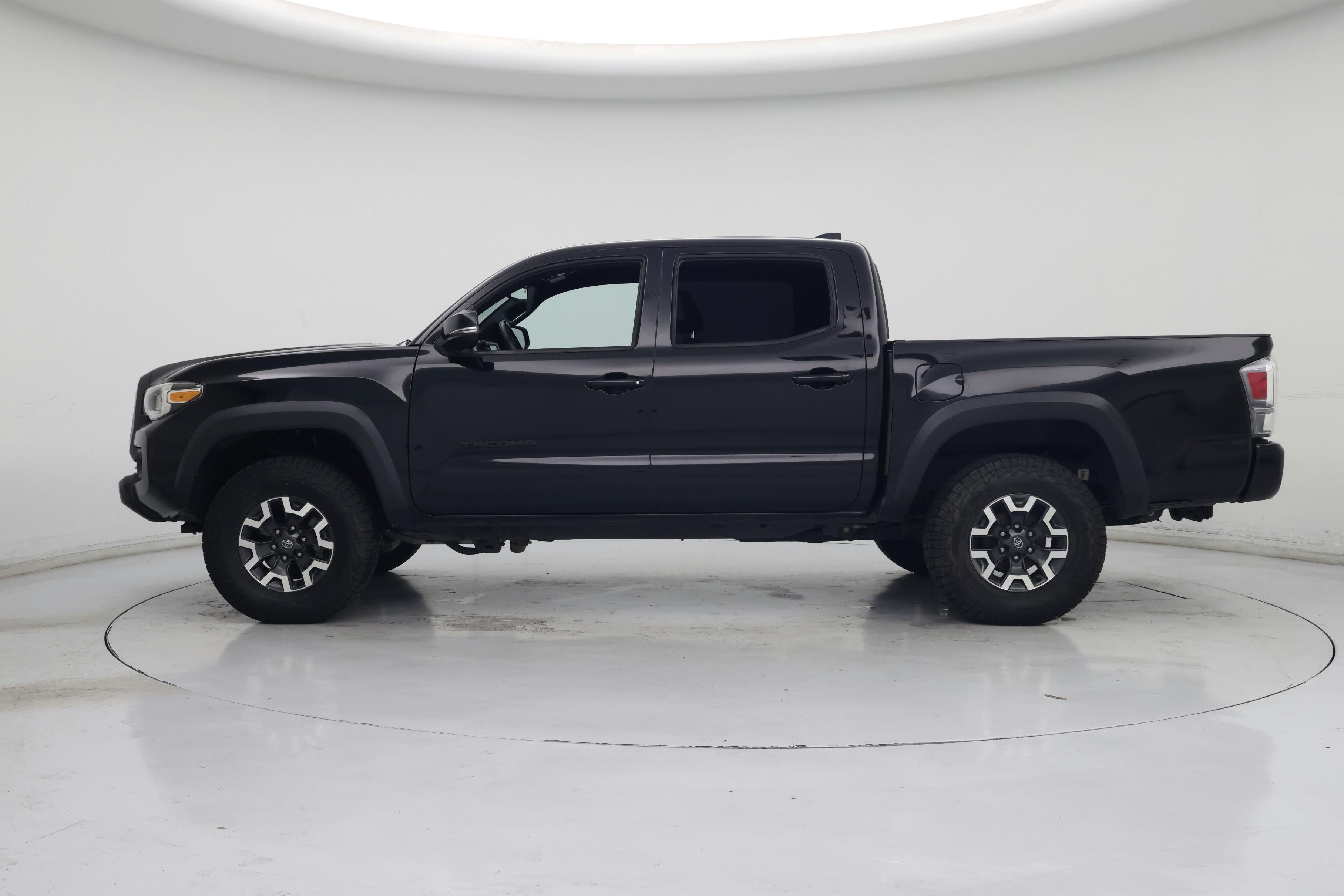 Thumbnail: 2021 Toyota Tacoma - 3