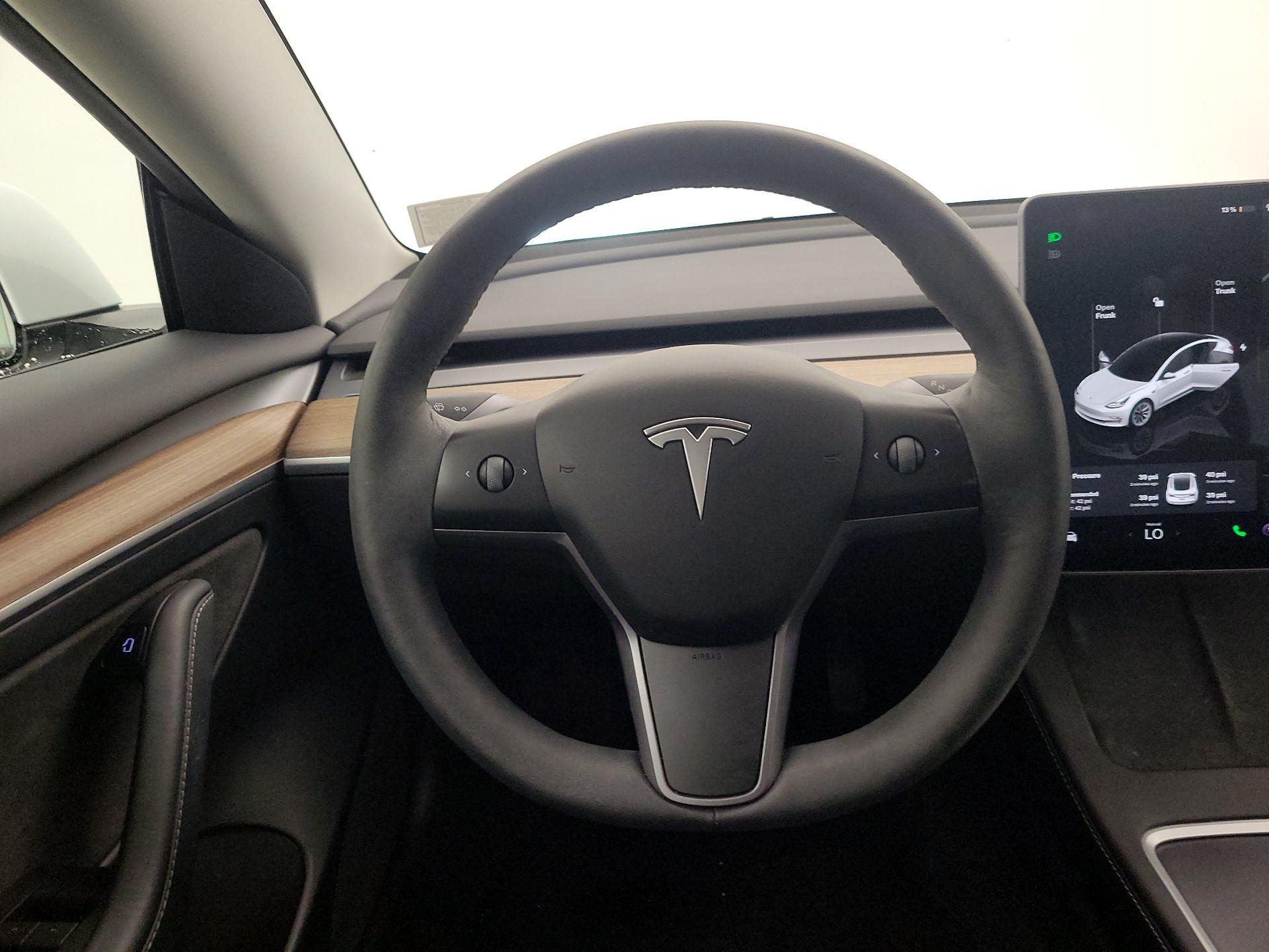 Thumbnail: 2022 Tesla Model 3 - 10