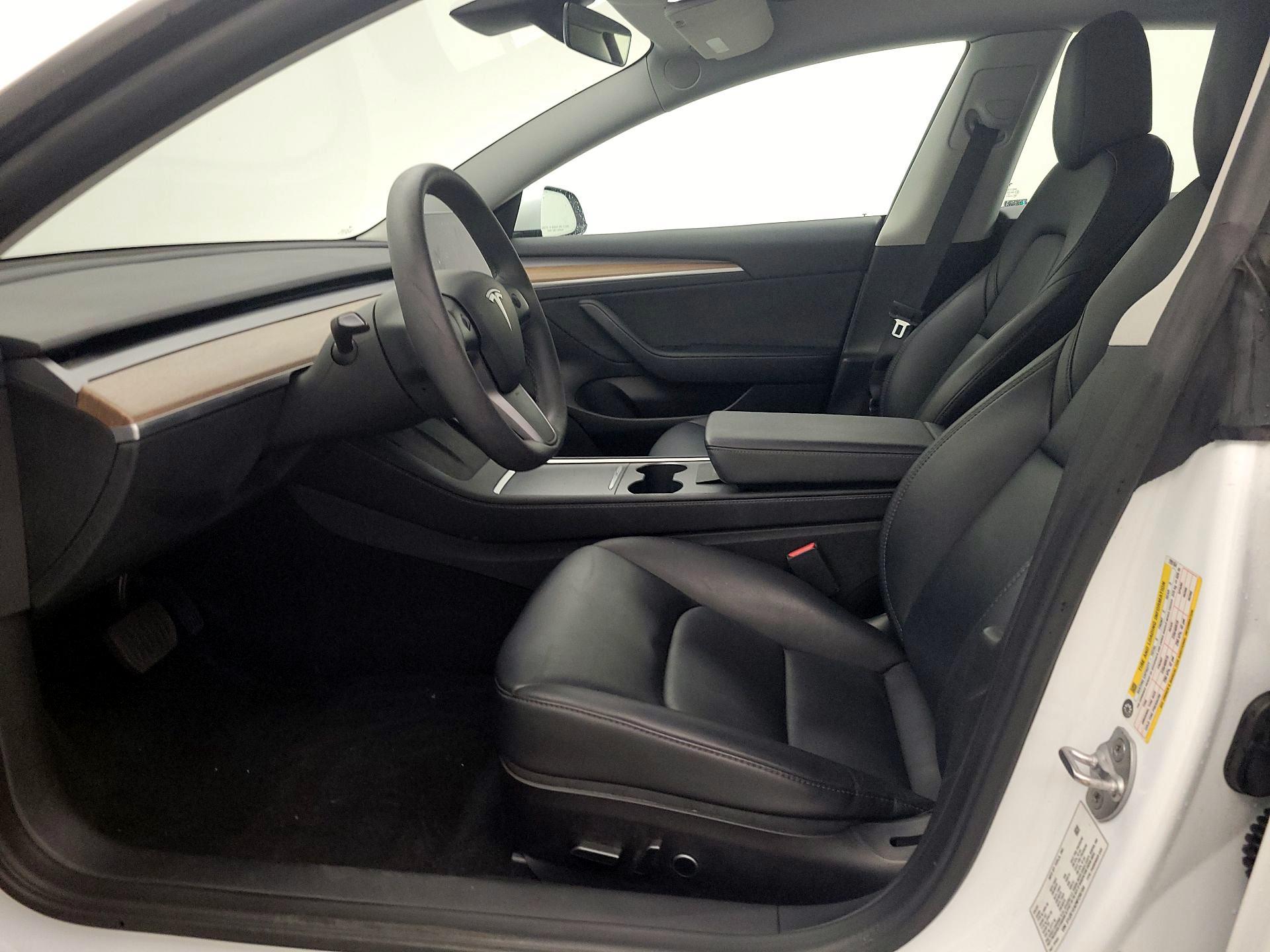 Thumbnail: 2022 Tesla Model 3 - 11