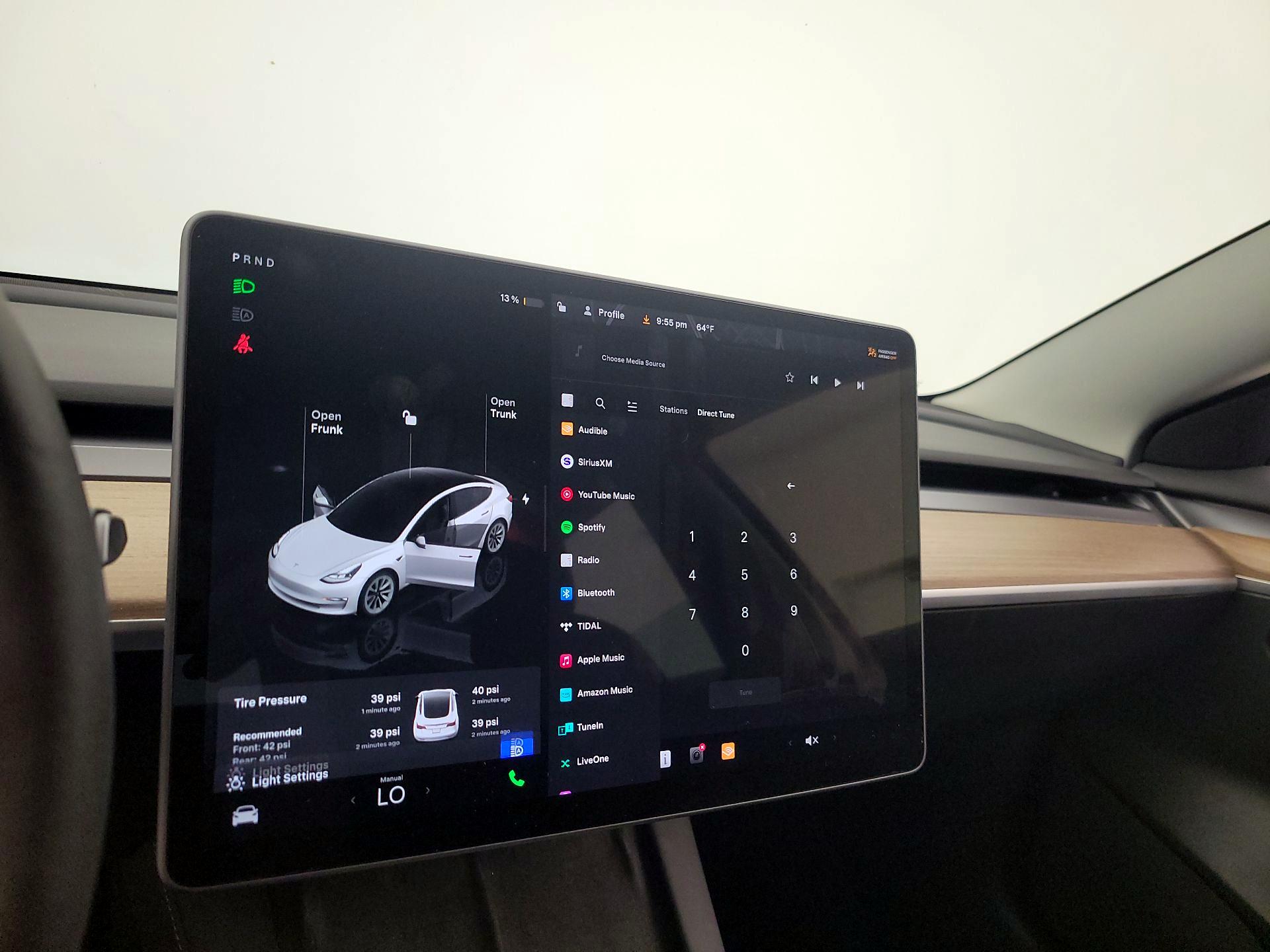 Thumbnail: 2022 Tesla Model 3 - 15