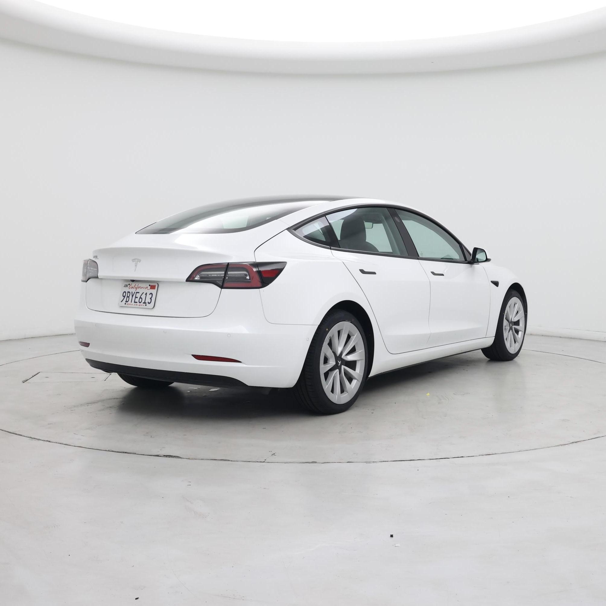 Thumbnail: 2022 Tesla Model 3 - 8