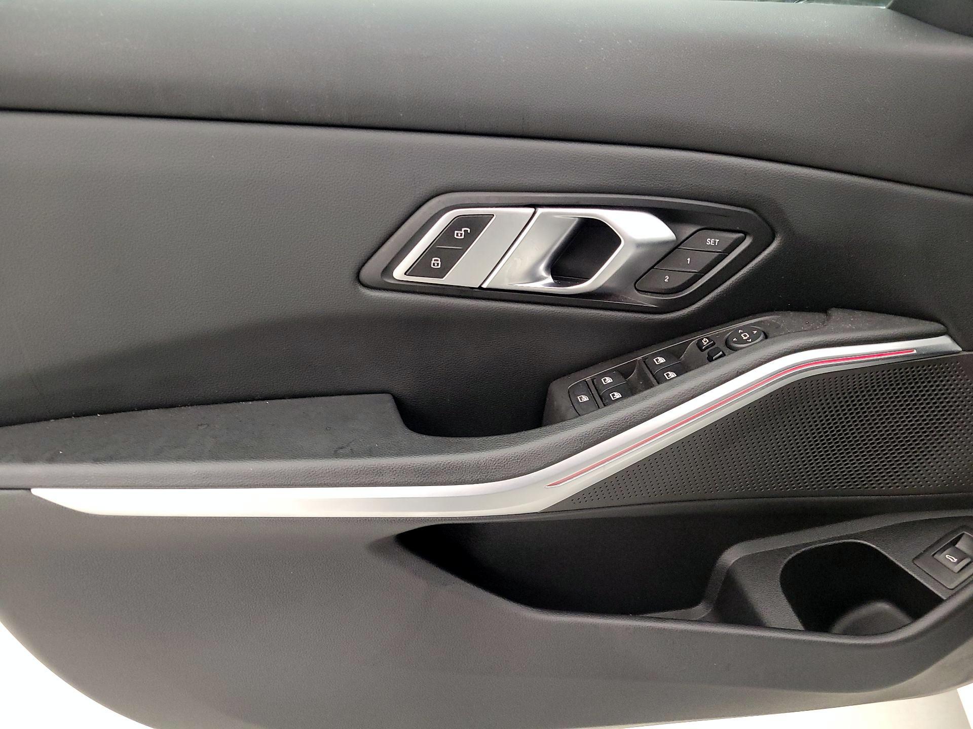 Thumbnail: 2023 BMW 3 Series - 12