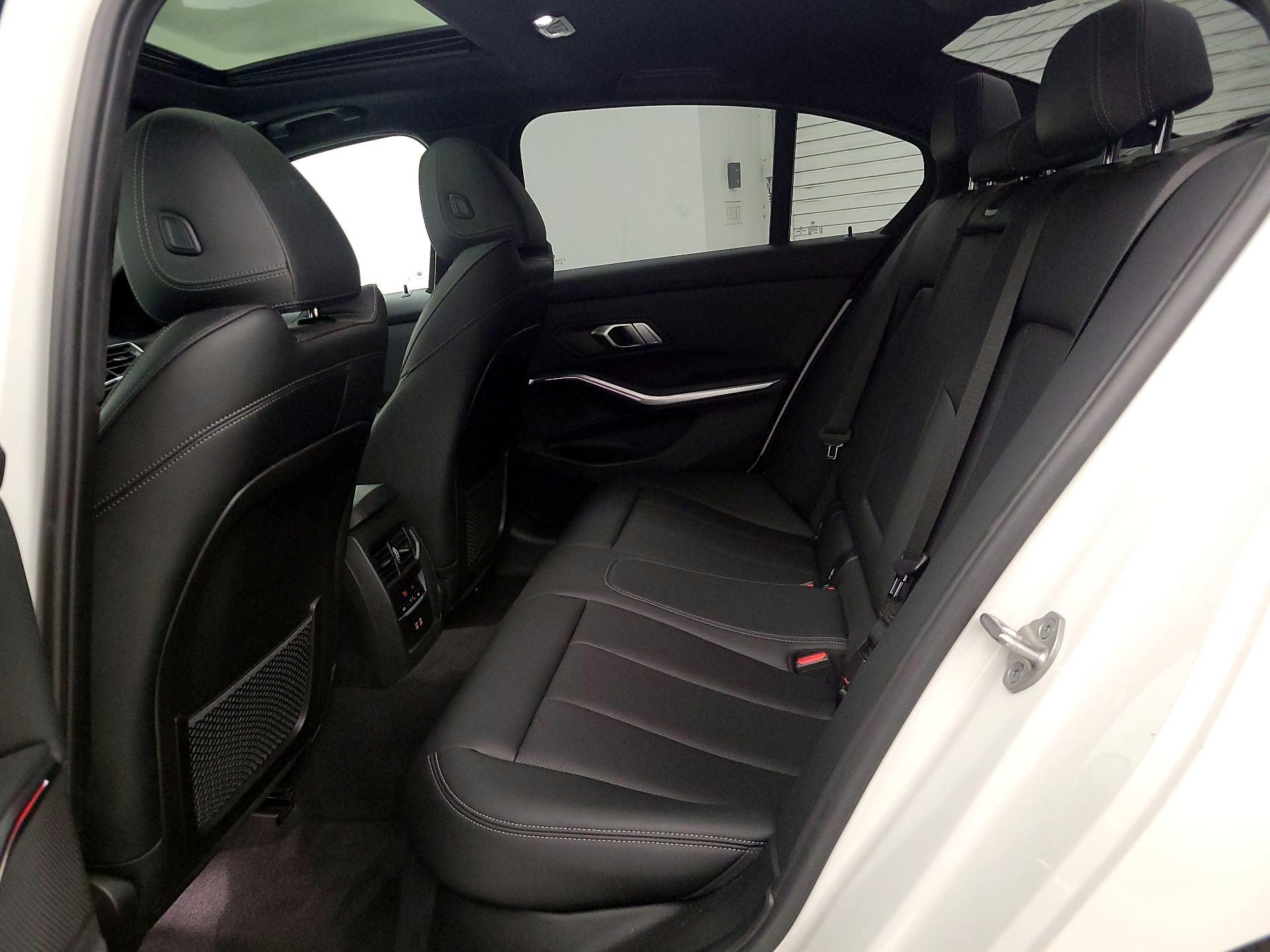 Thumbnail: 2023 BMW 3 Series - 20