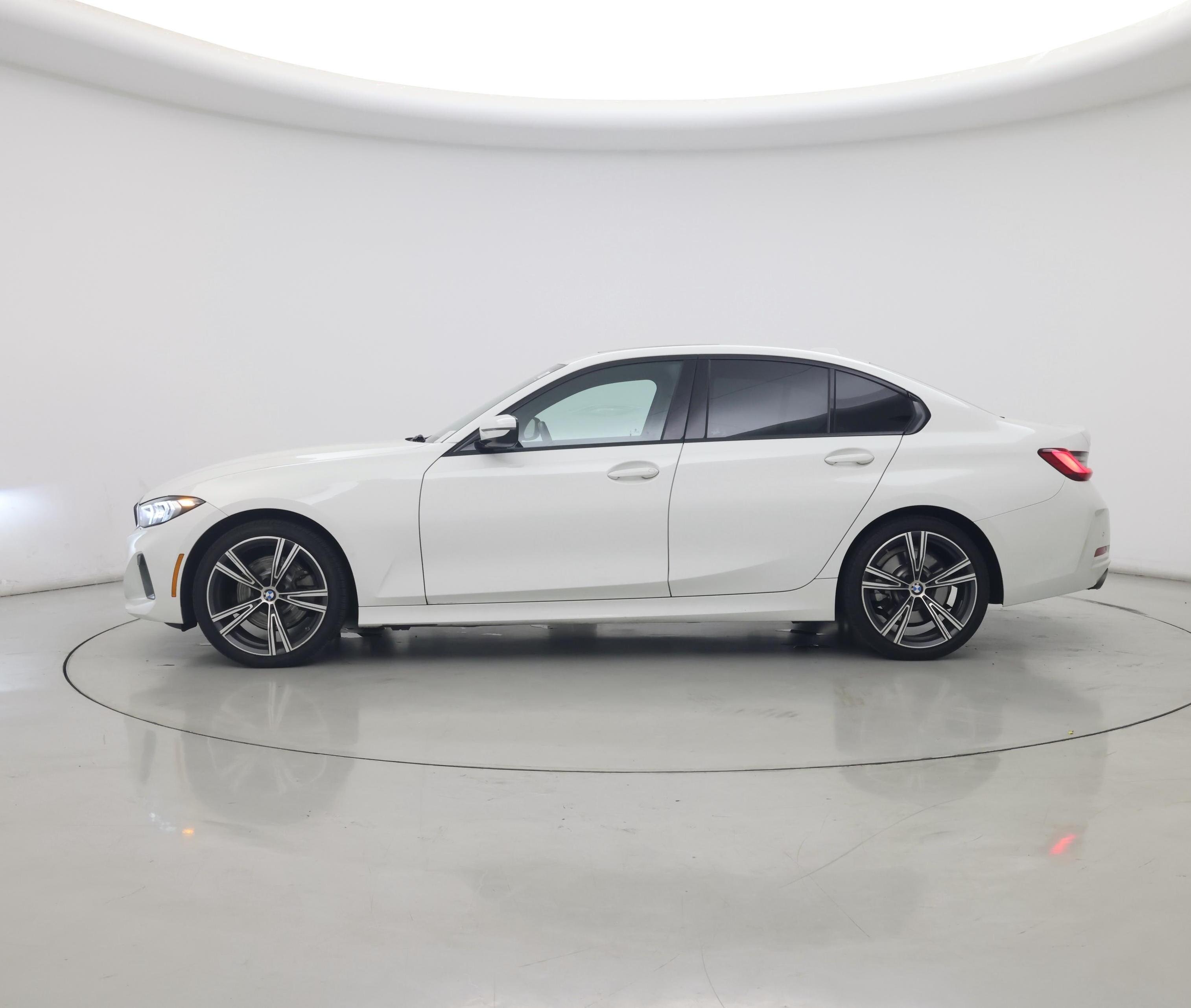 Thumbnail: 2023 BMW 3 Series - 3