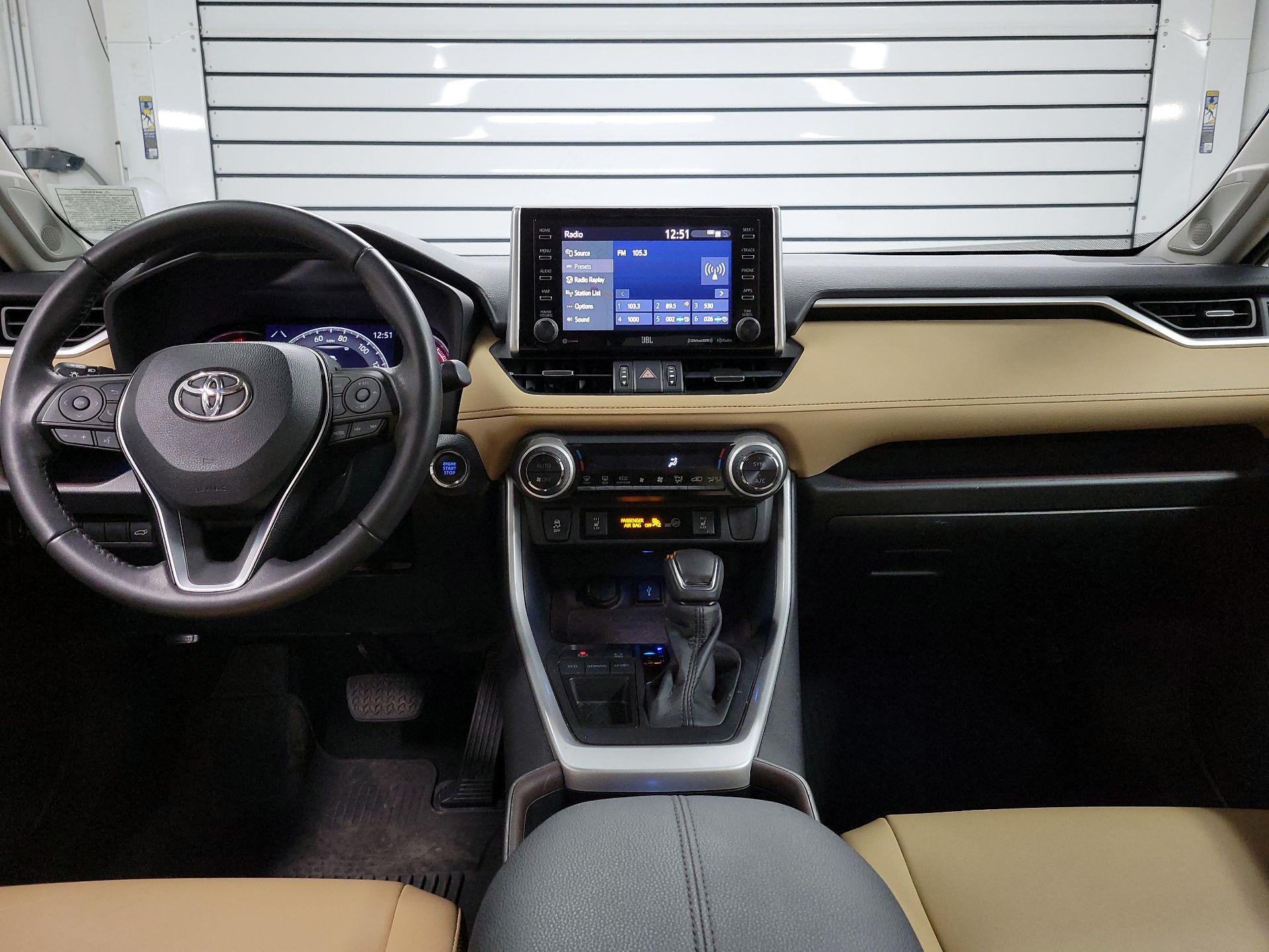 Thumbnail: 2021 Toyota RAV4 - 9