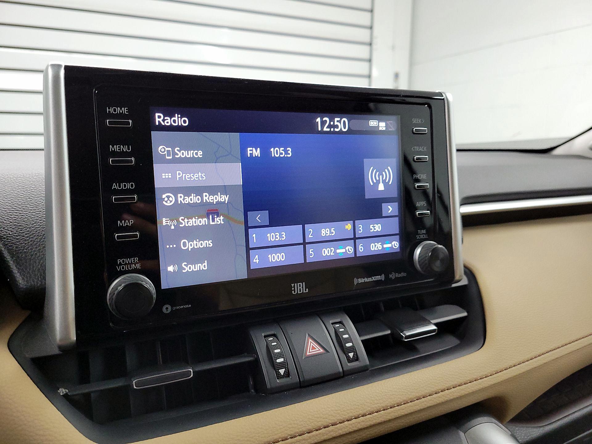 Thumbnail: 2021 Toyota RAV4 - 15