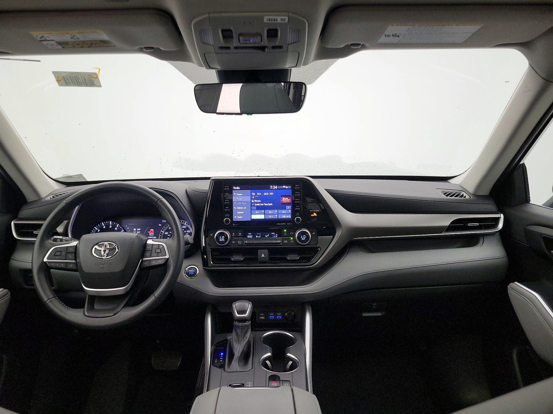 Thumbnail: 2022 Toyota Highlander - 9