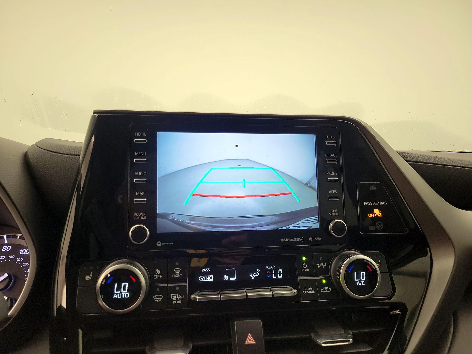 Thumbnail: 2022 Toyota Highlander - 14