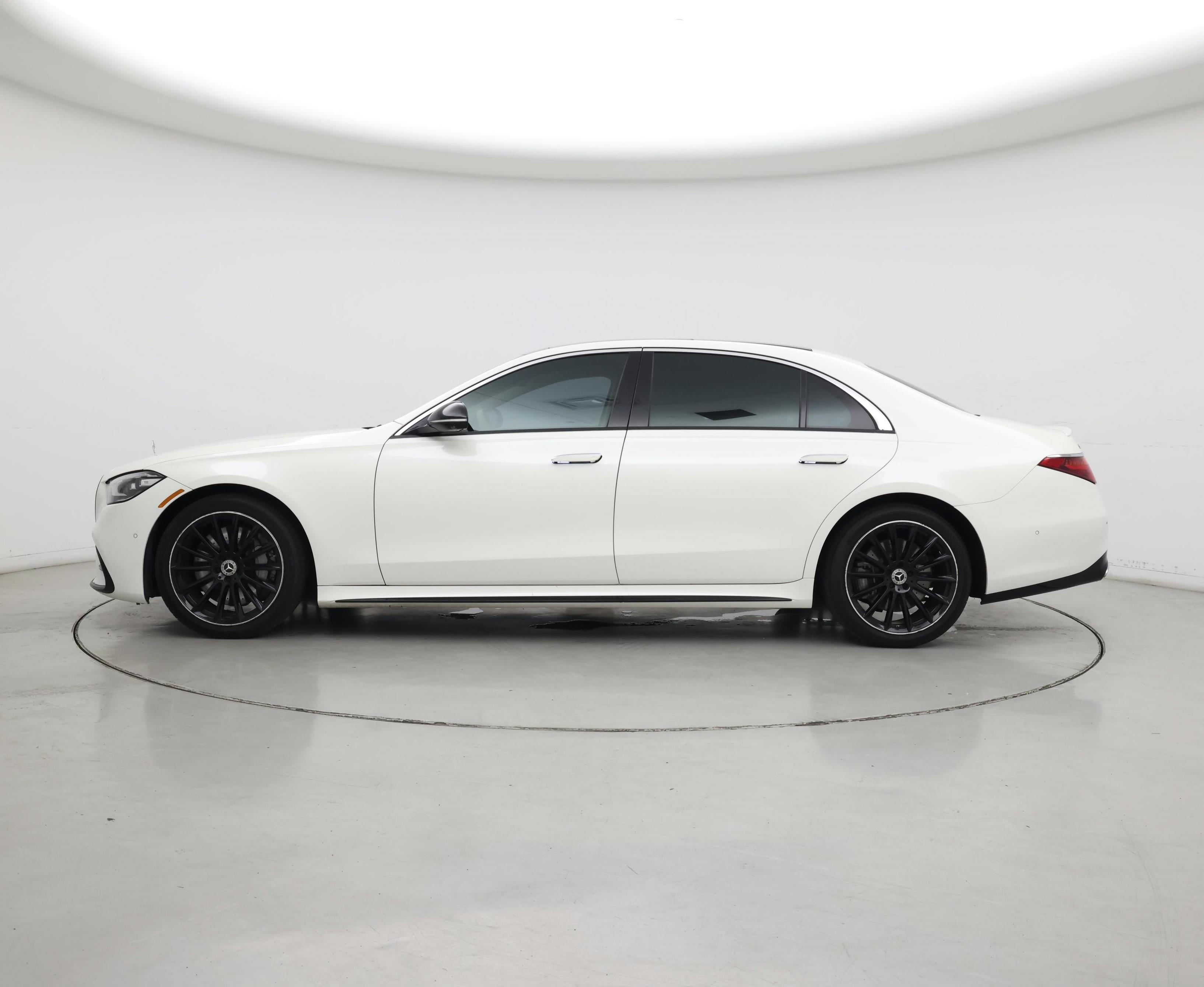 Thumbnail: 2022 Mercedes-Benz S-Class - 3