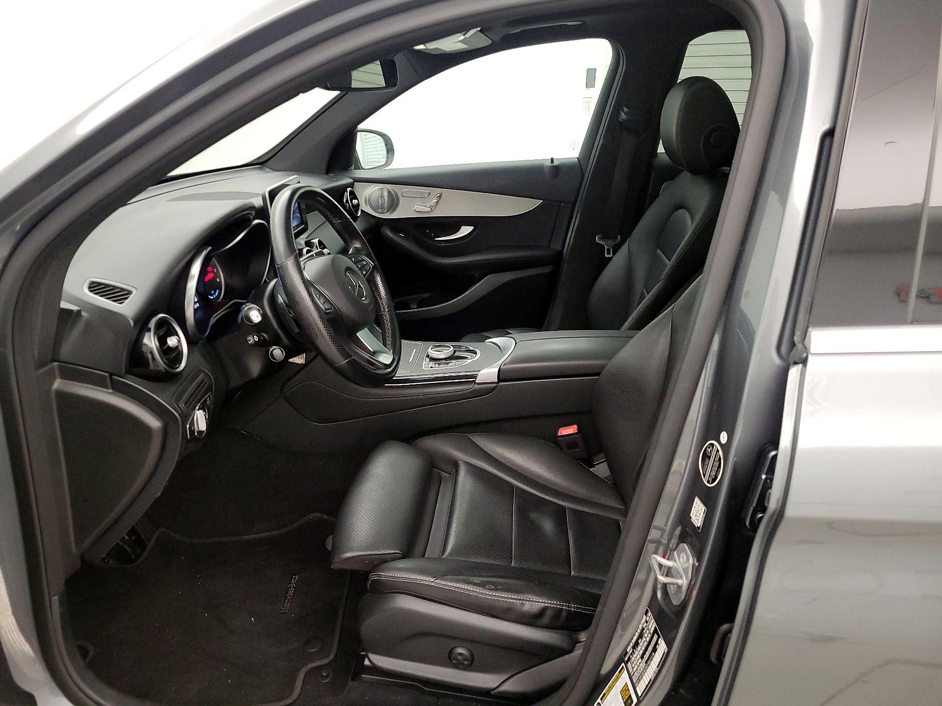 Thumbnail: 2019 Mercedes-Benz GLC - 11