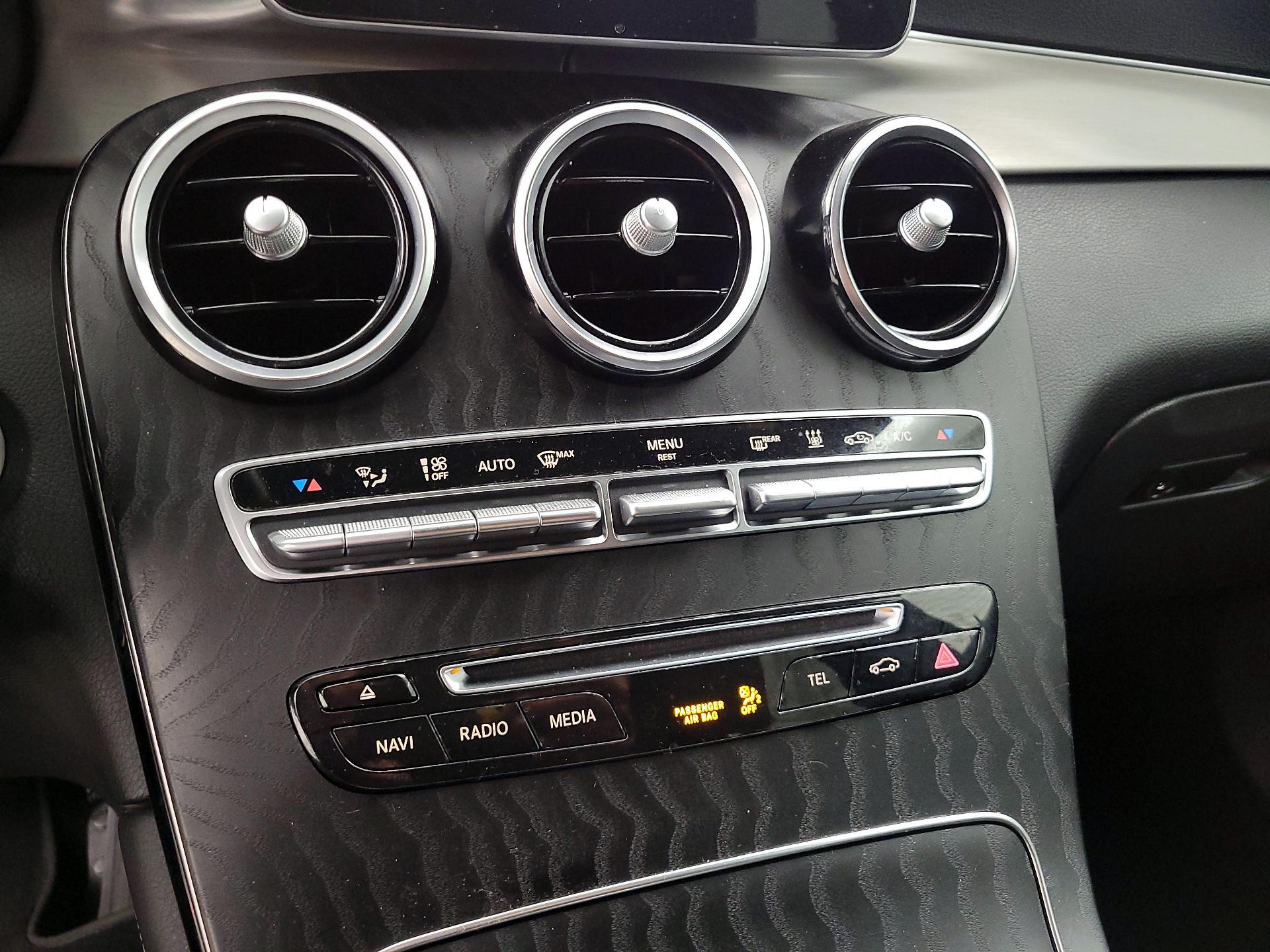 Thumbnail: 2019 Mercedes-Benz GLC - 16