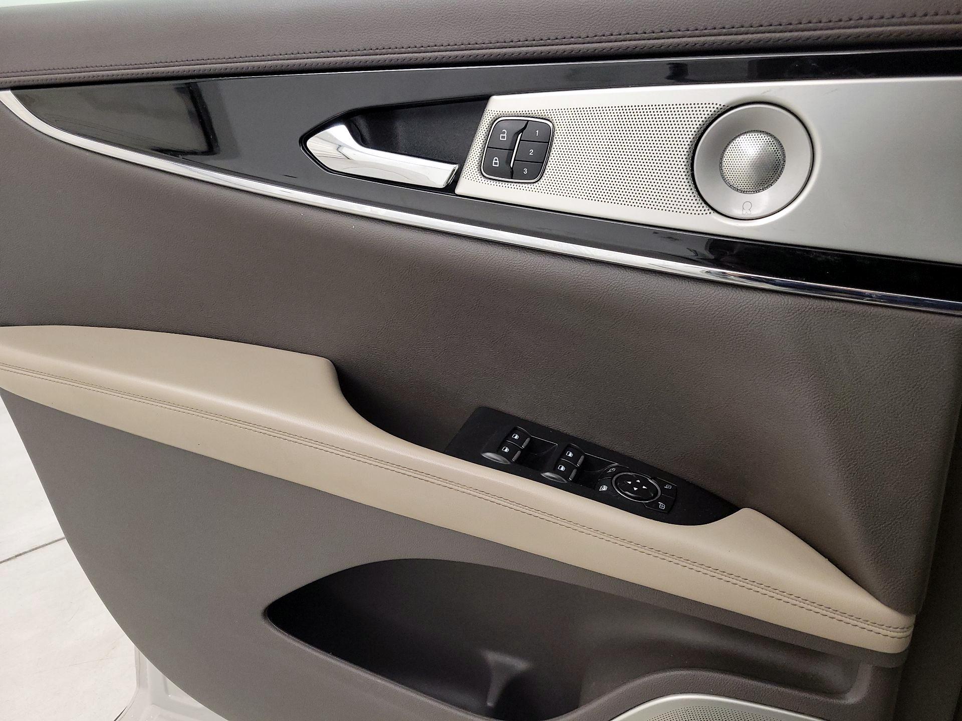 Thumbnail: 2023 Lincoln Nautilus - 12